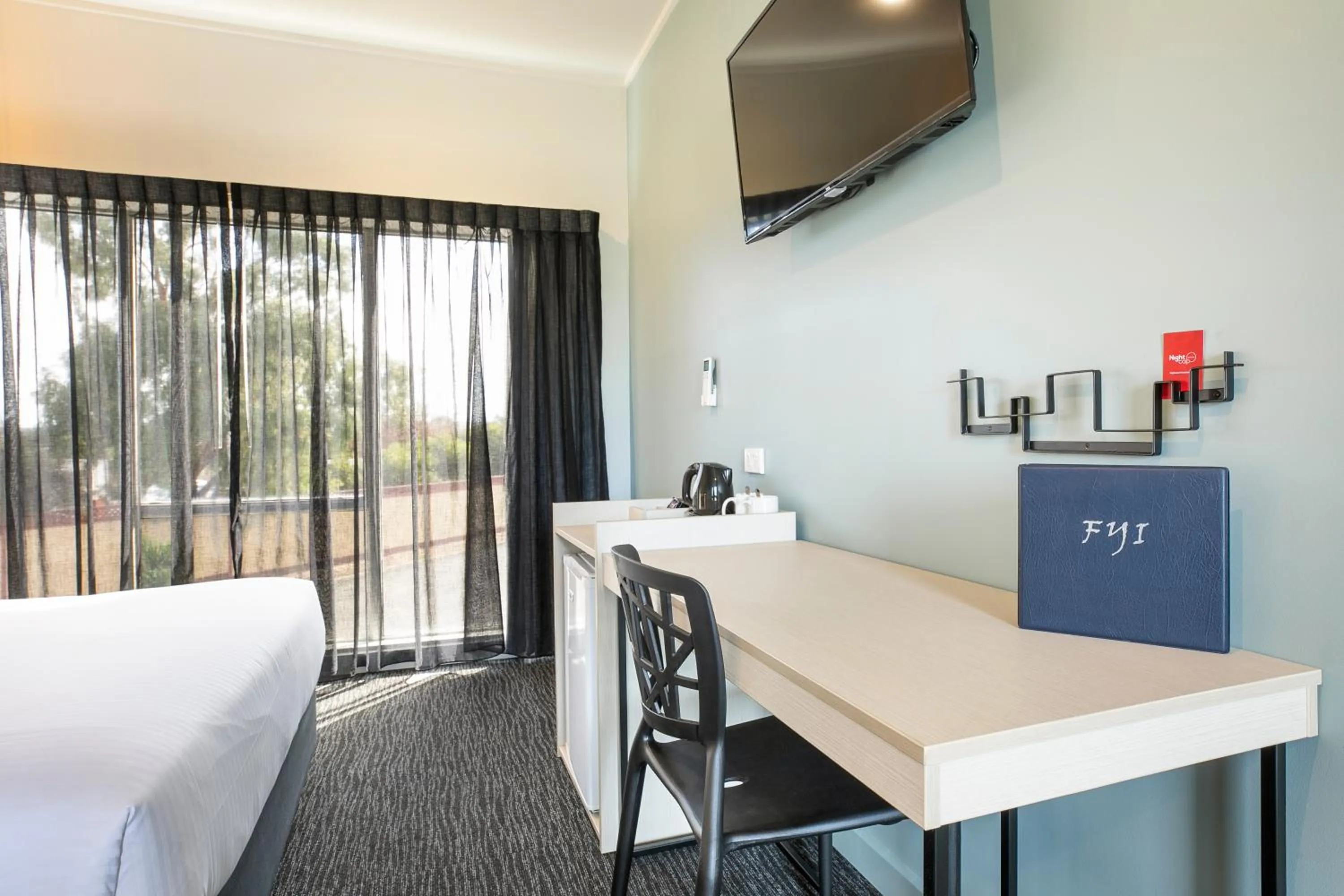 TV and multimedia, Bed in Nightcap at Excelsior Hotel