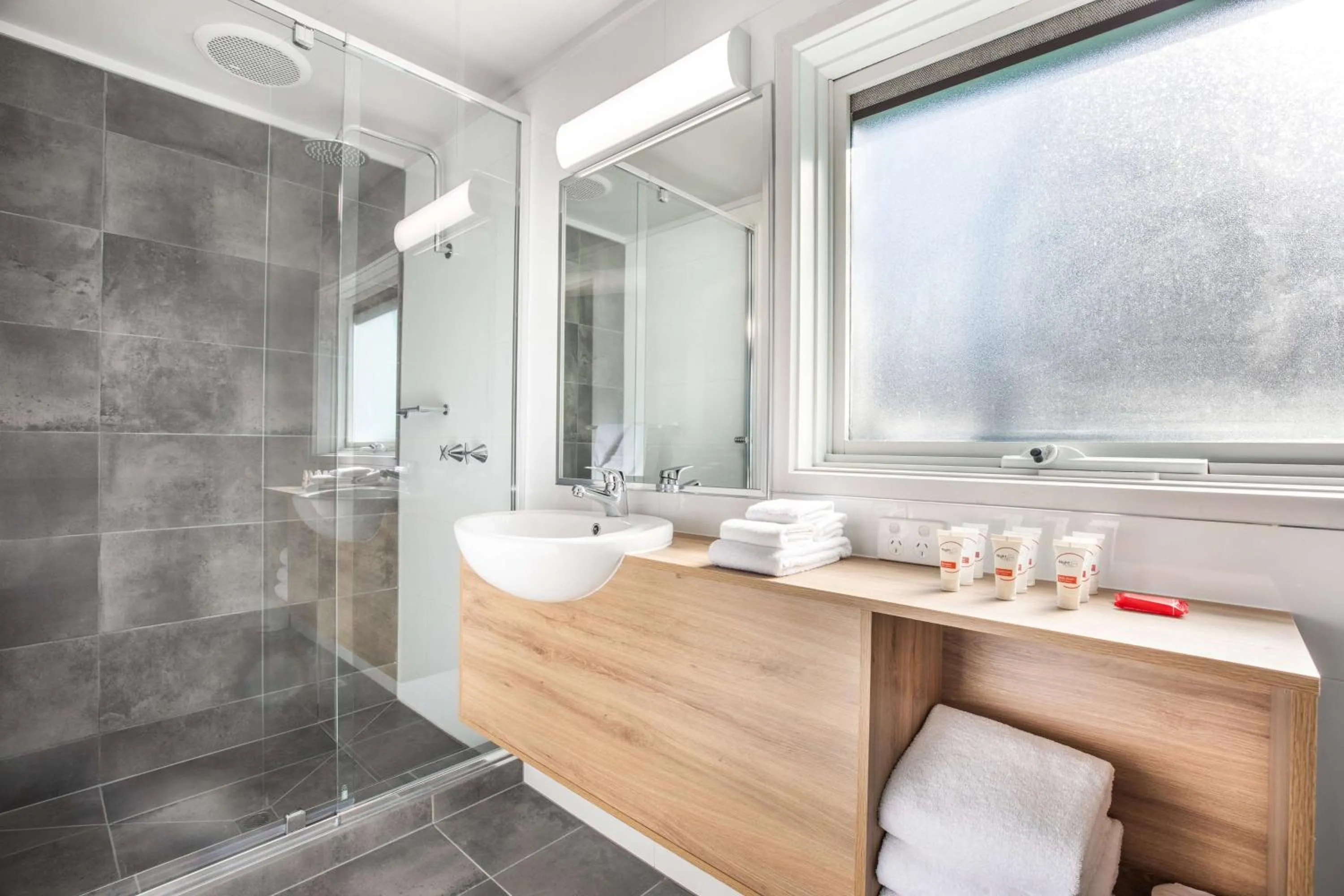 Bathroom in Nightcap at Ferntree Gully Hotel Motel