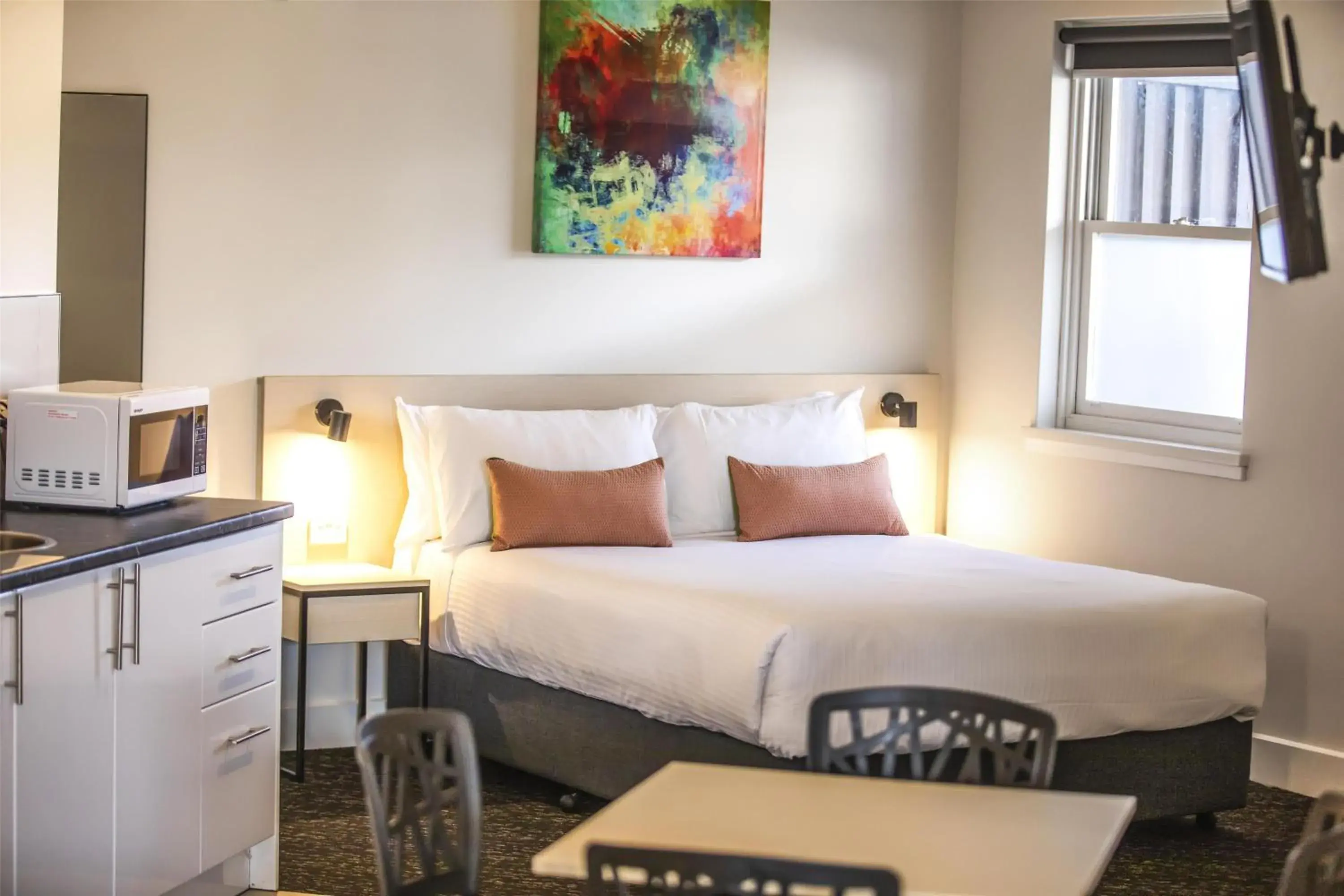 Studio Apartment with Free Welcome Drink for Two Guests in Nightcap at Glengala Hotel Studio Apartment with Free Welcome Drink for Two Guests in Nightcap at Glengala Hotel