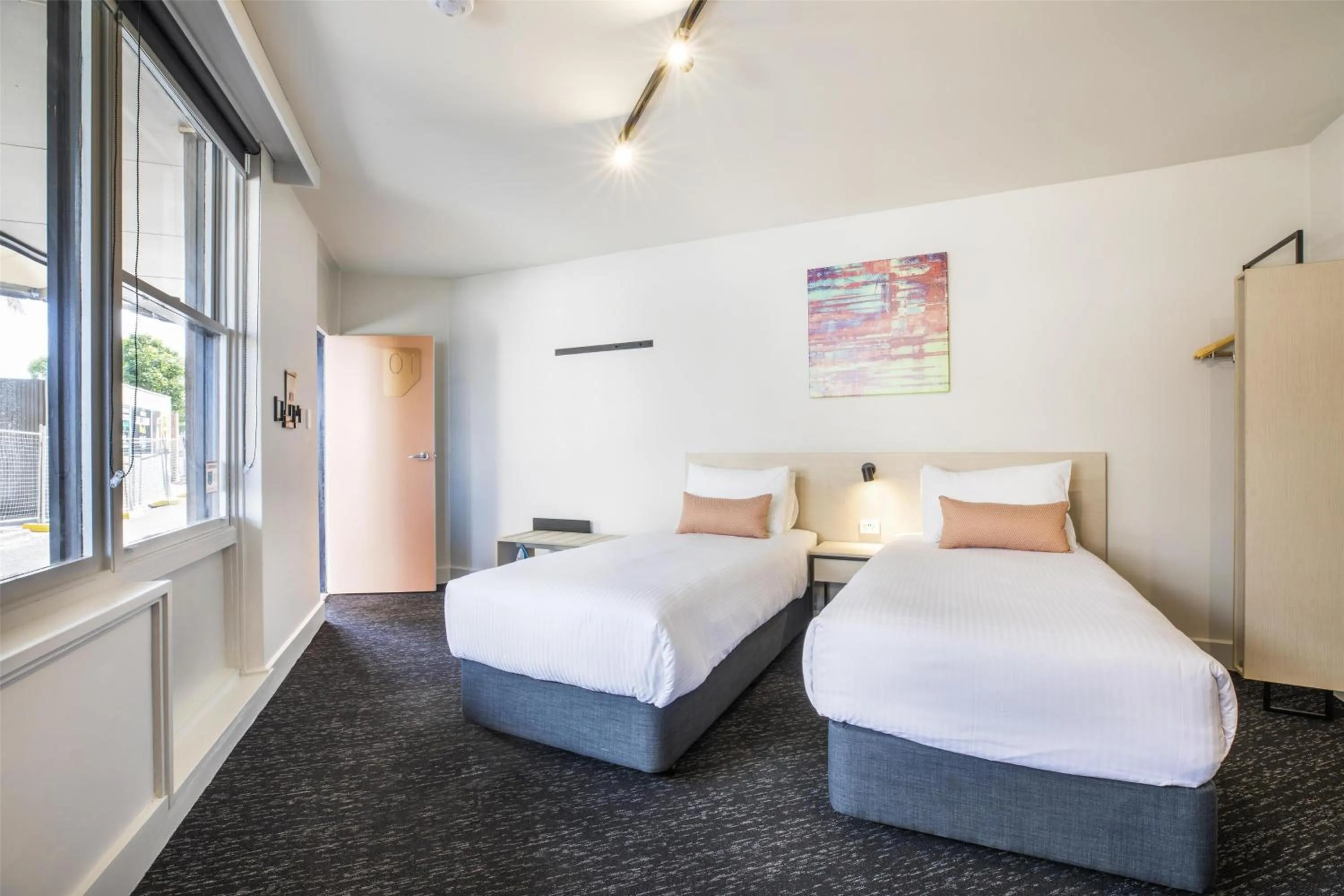 Photo of the whole room, Bed in Nightcap at Glengala Hotel