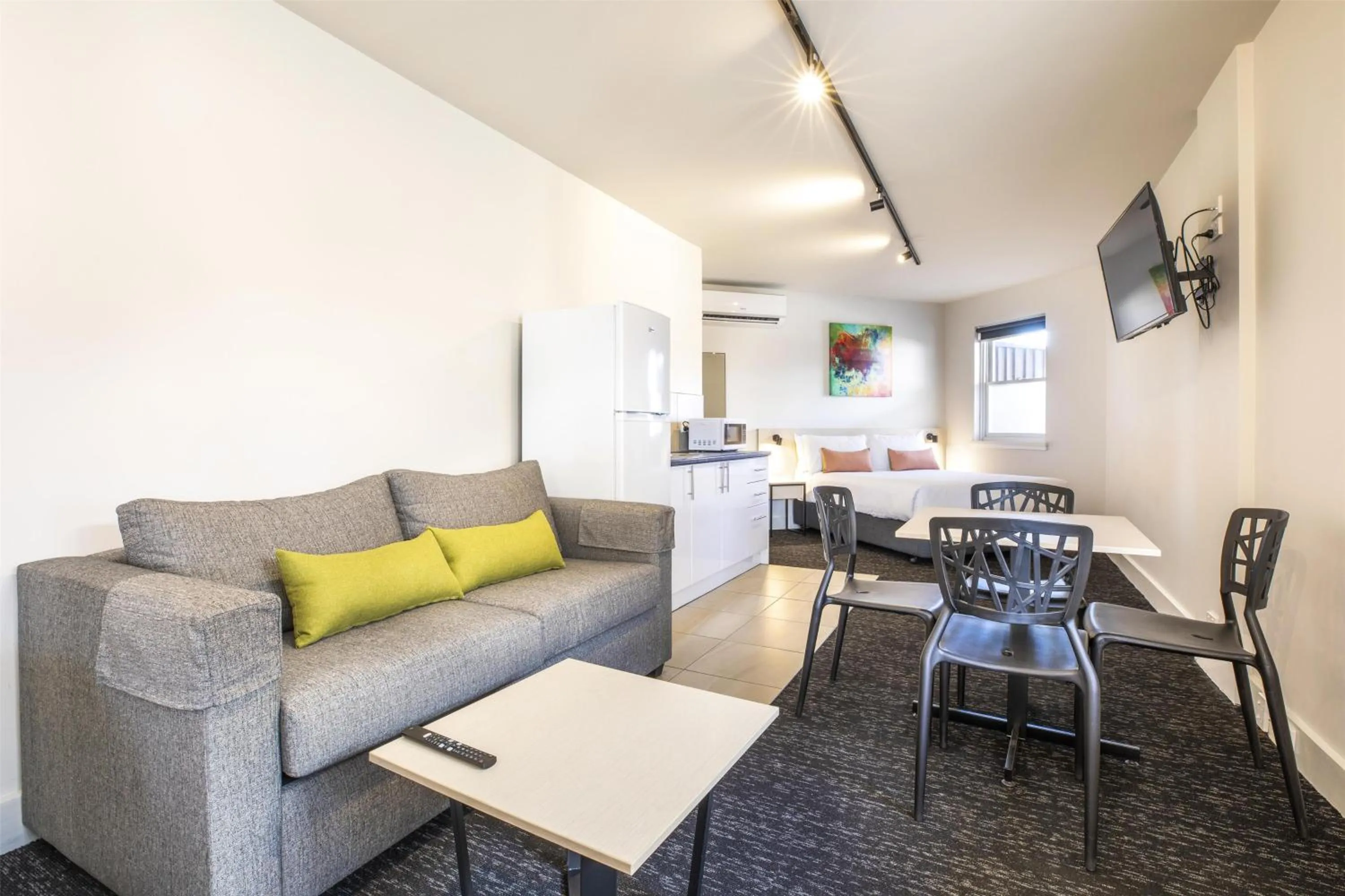 Photo of the whole room in Nightcap at Glengala Hotel