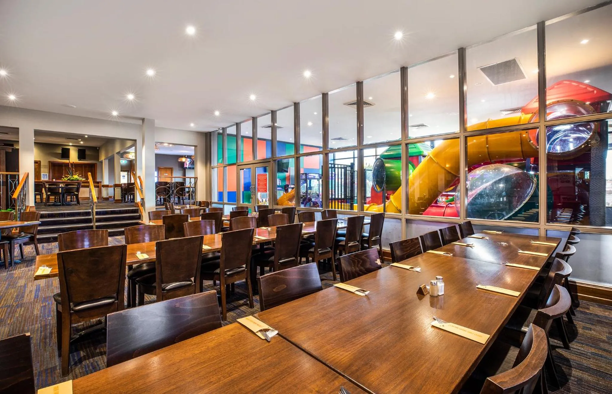 Restaurant/places to eat in Meadow Inn Hotel-Motel