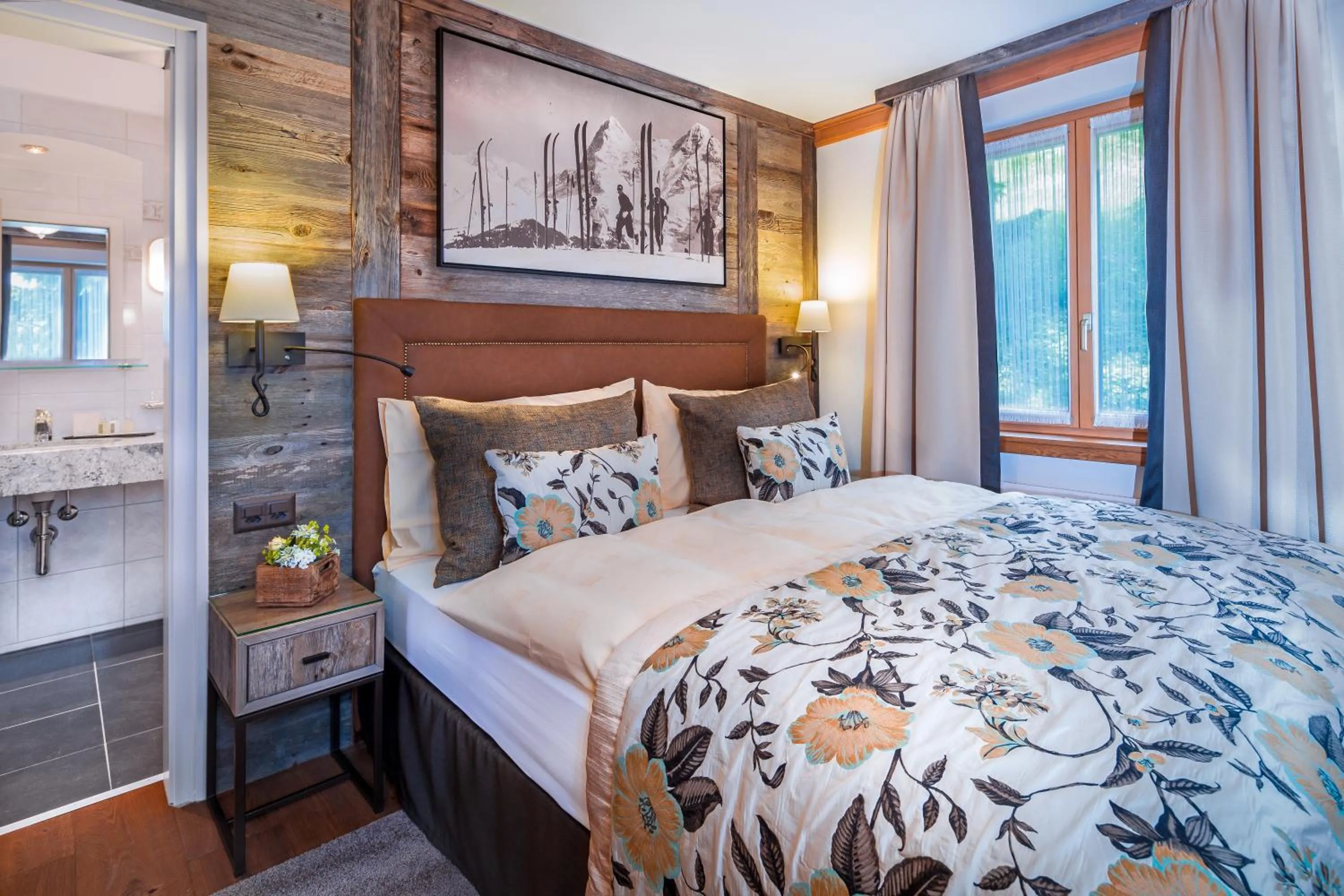 Decorative detail, Bed in Eiger Mürren Swiss Quality Hotel