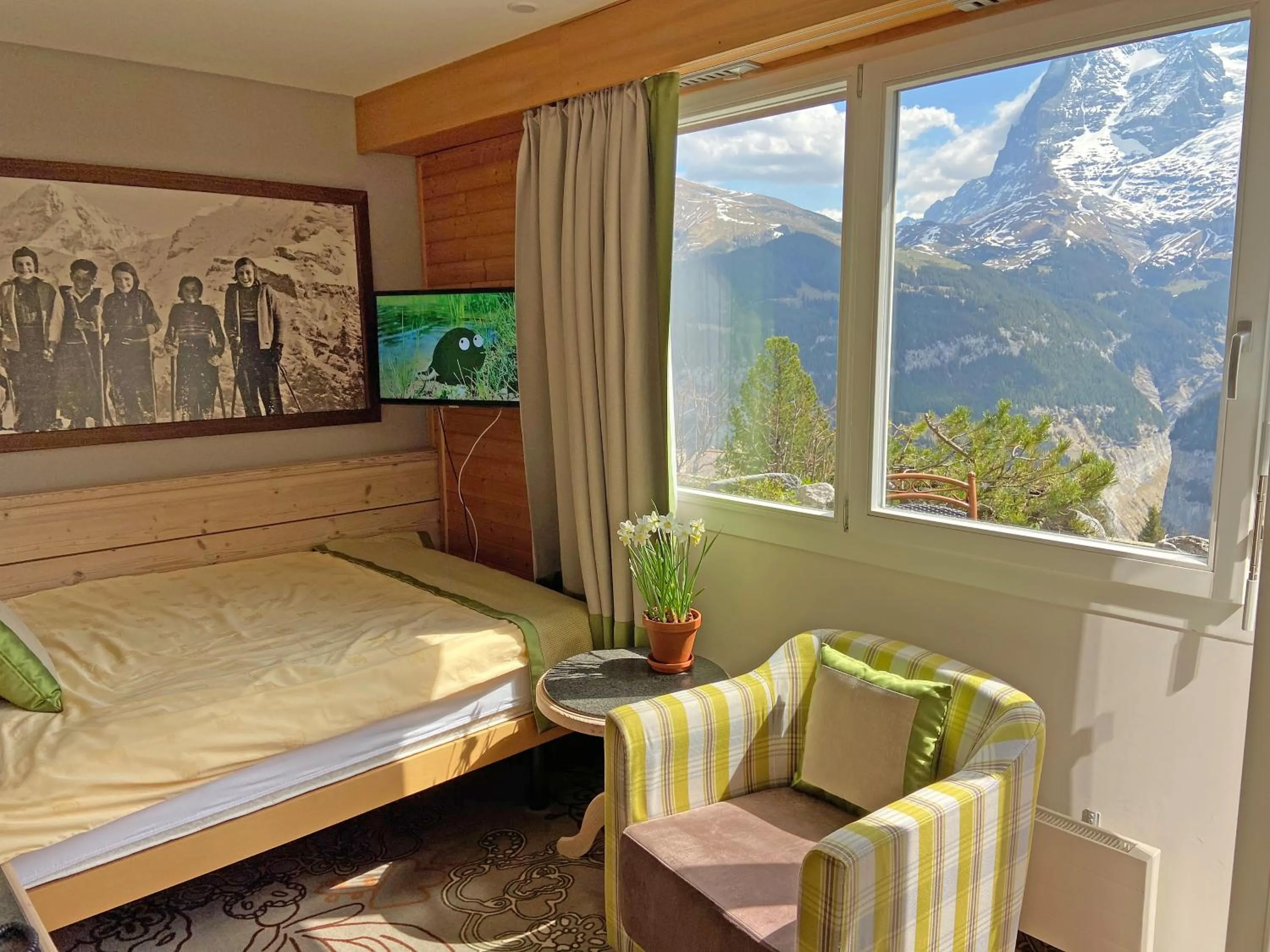 Single Room with Eiger Mountain View in Eiger Mürren Swiss Quality Hotel