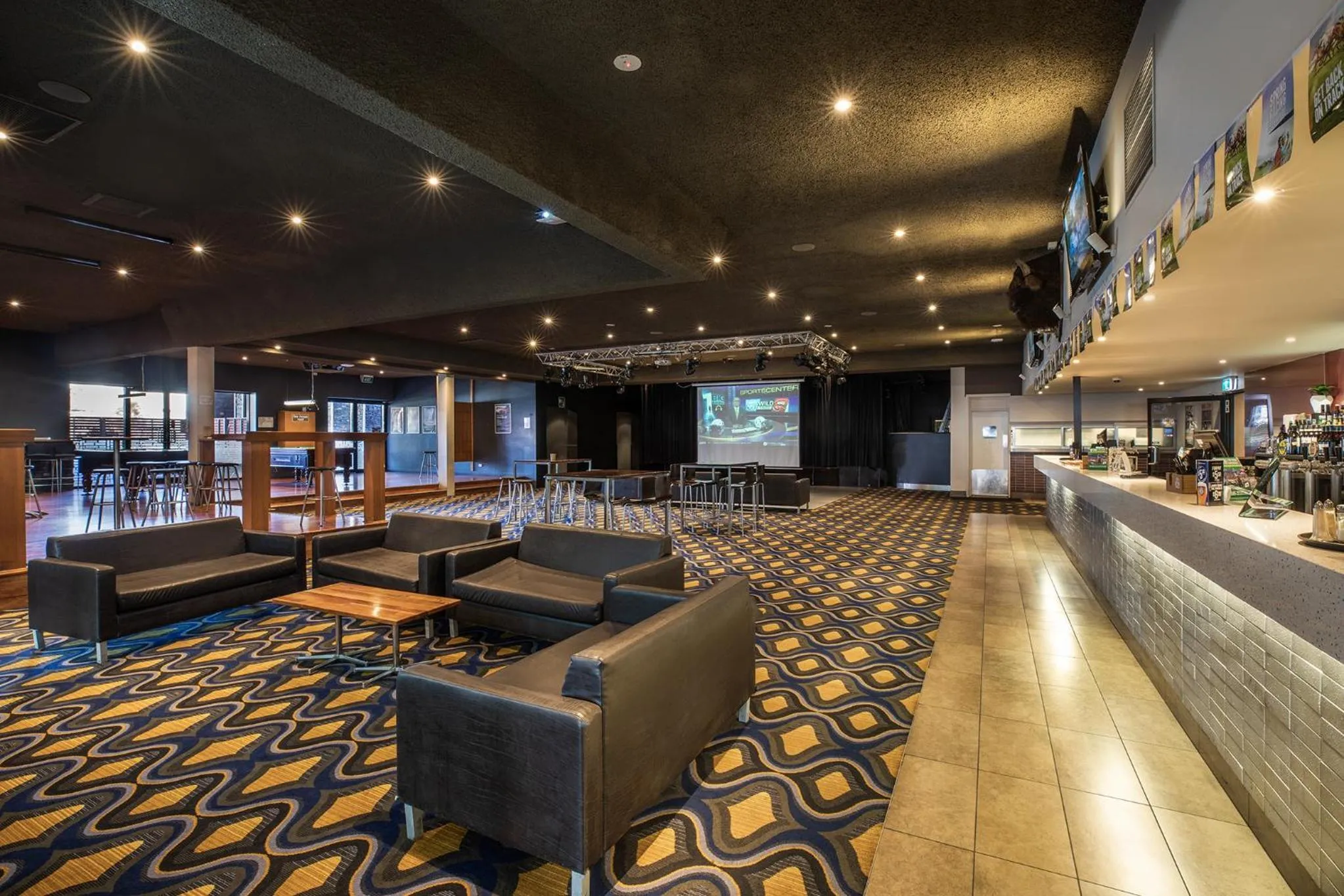 Lounge or bar in Nightcap at Sandbelt Hotel