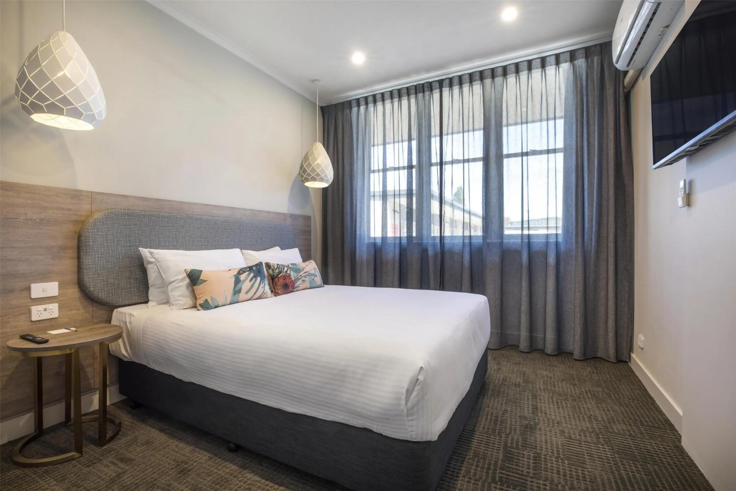 Bedroom, Bed in Nightcap at Sandbelt Hotel