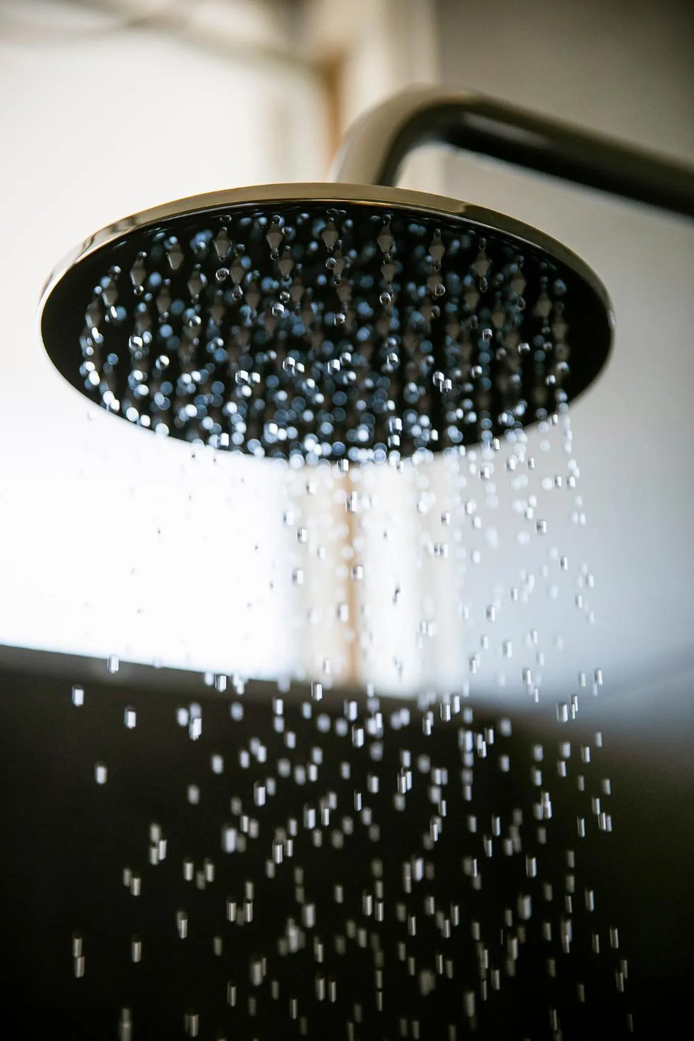 Shower in Nightcap at Sandown Park Hotel