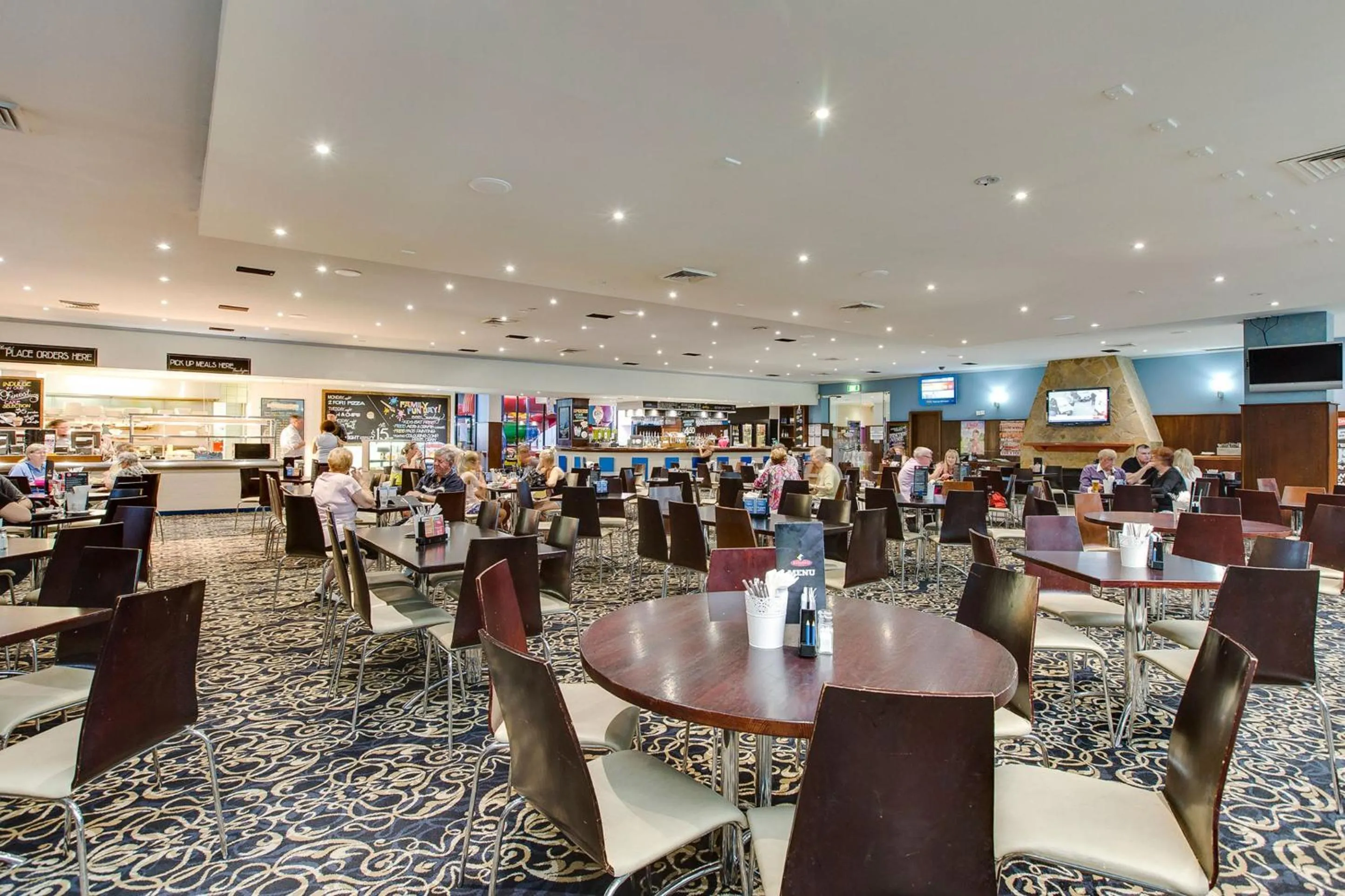 Lounge or bar in Nightcap at Seaford Hotel