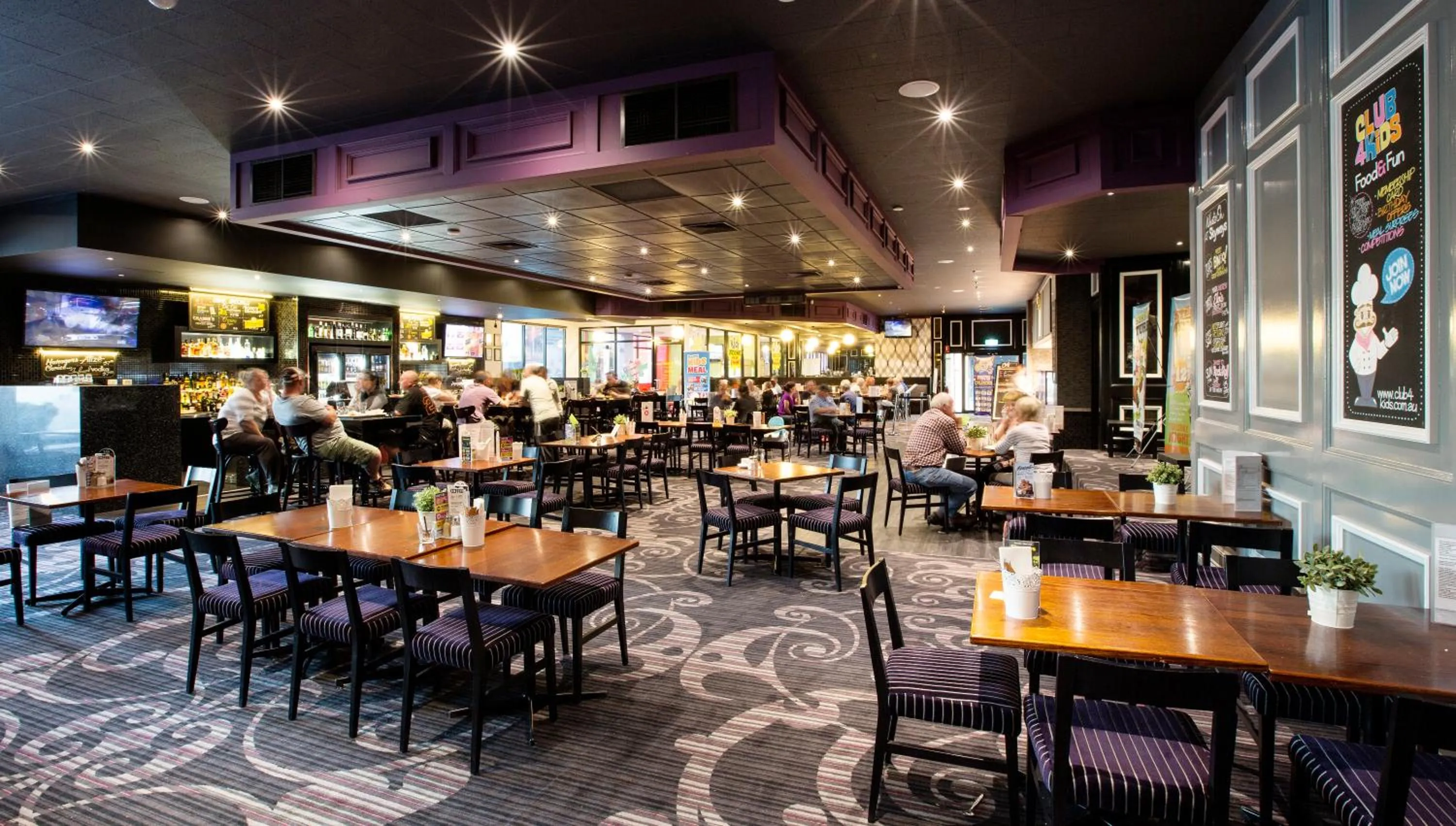 Restaurant/places to eat in Nightcap at Skyways Hotel