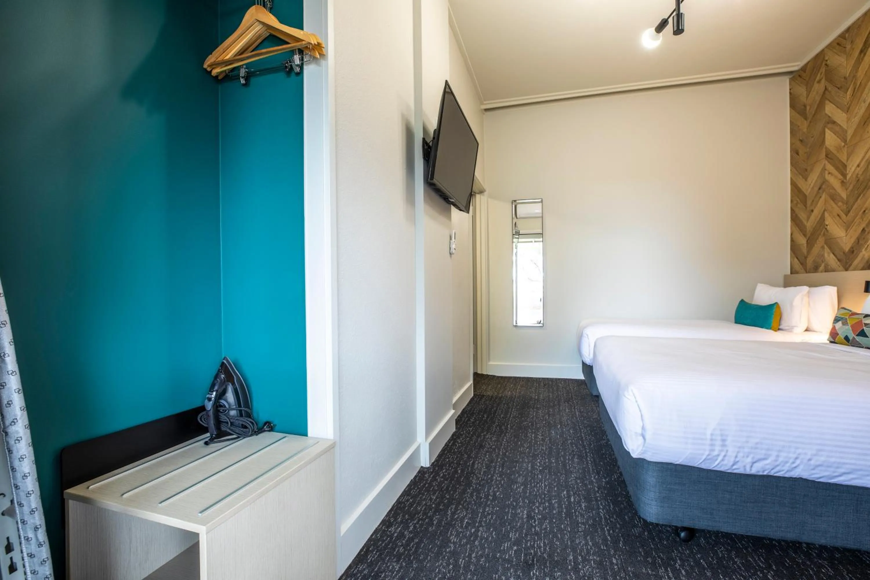 Photo of the whole room, Bed in Nightcap at Sylvania Hotel