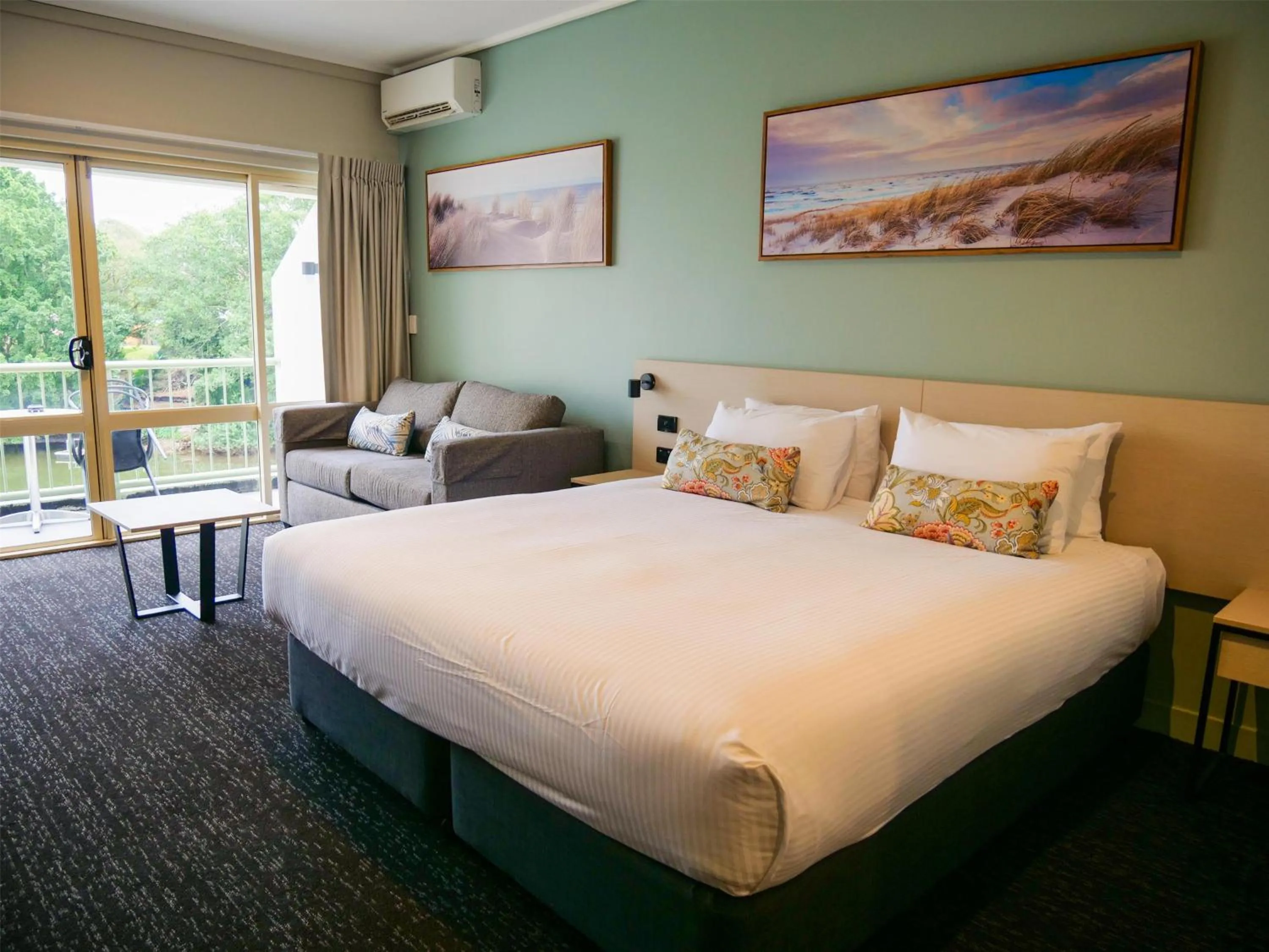 Bedroom, Bed in Nightcap at Hinterland Hotel Nerang