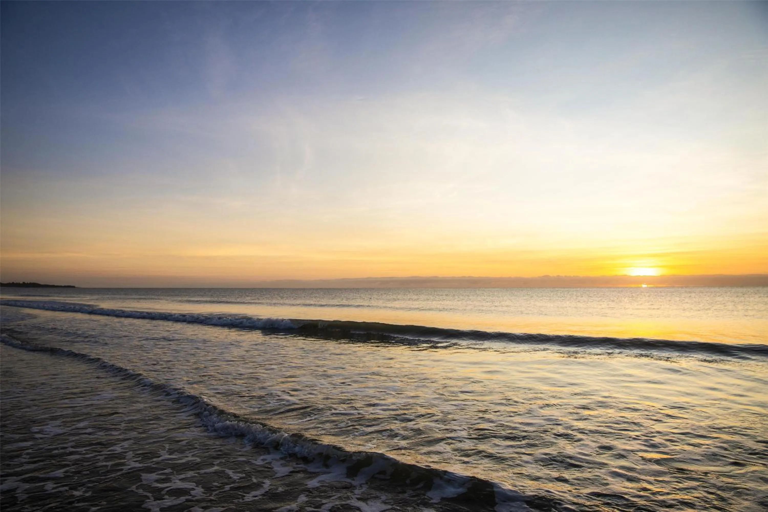 Beach in Nightelier Mission Beach