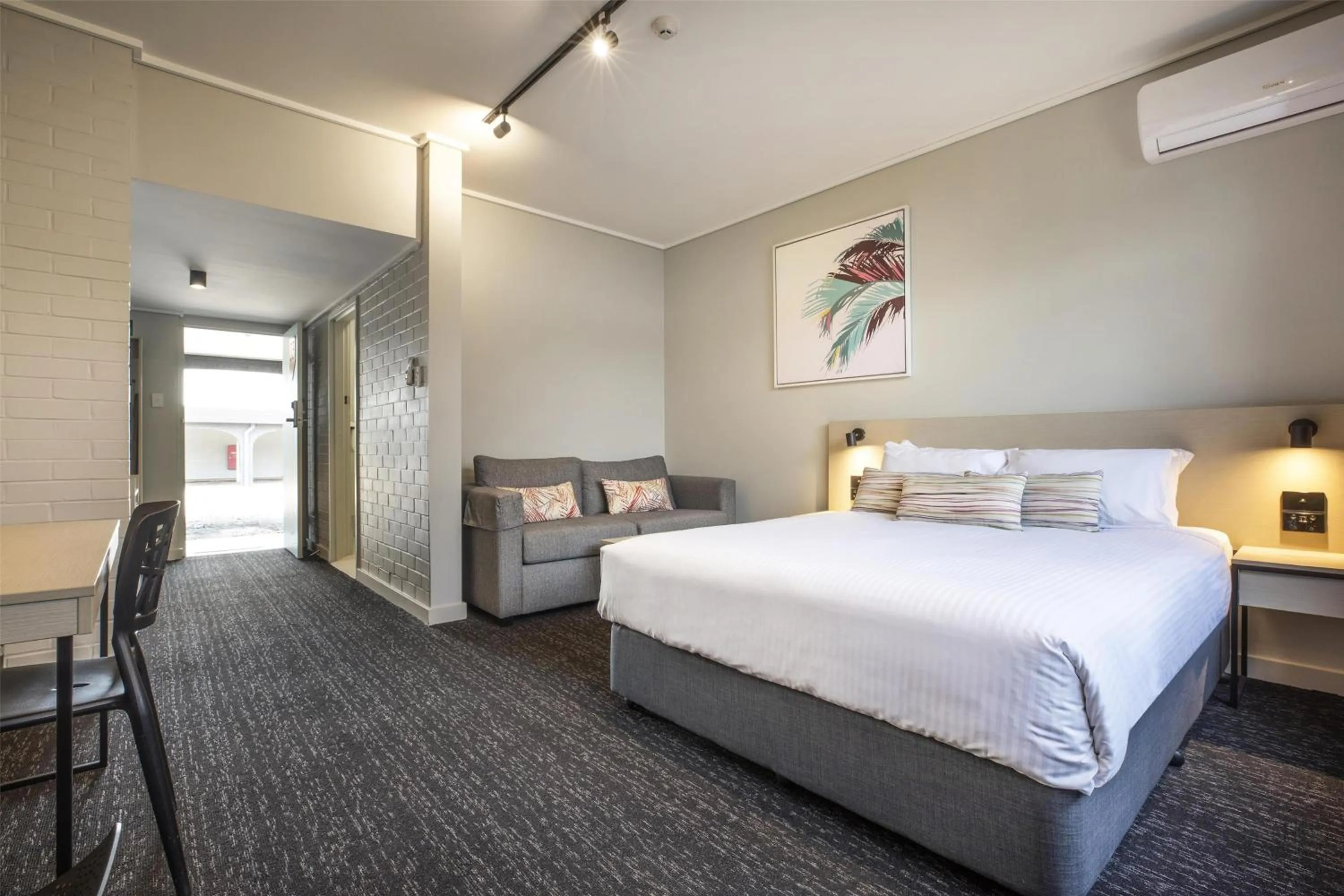 Bedroom, Bed in Nightcap at Springwood Hotel