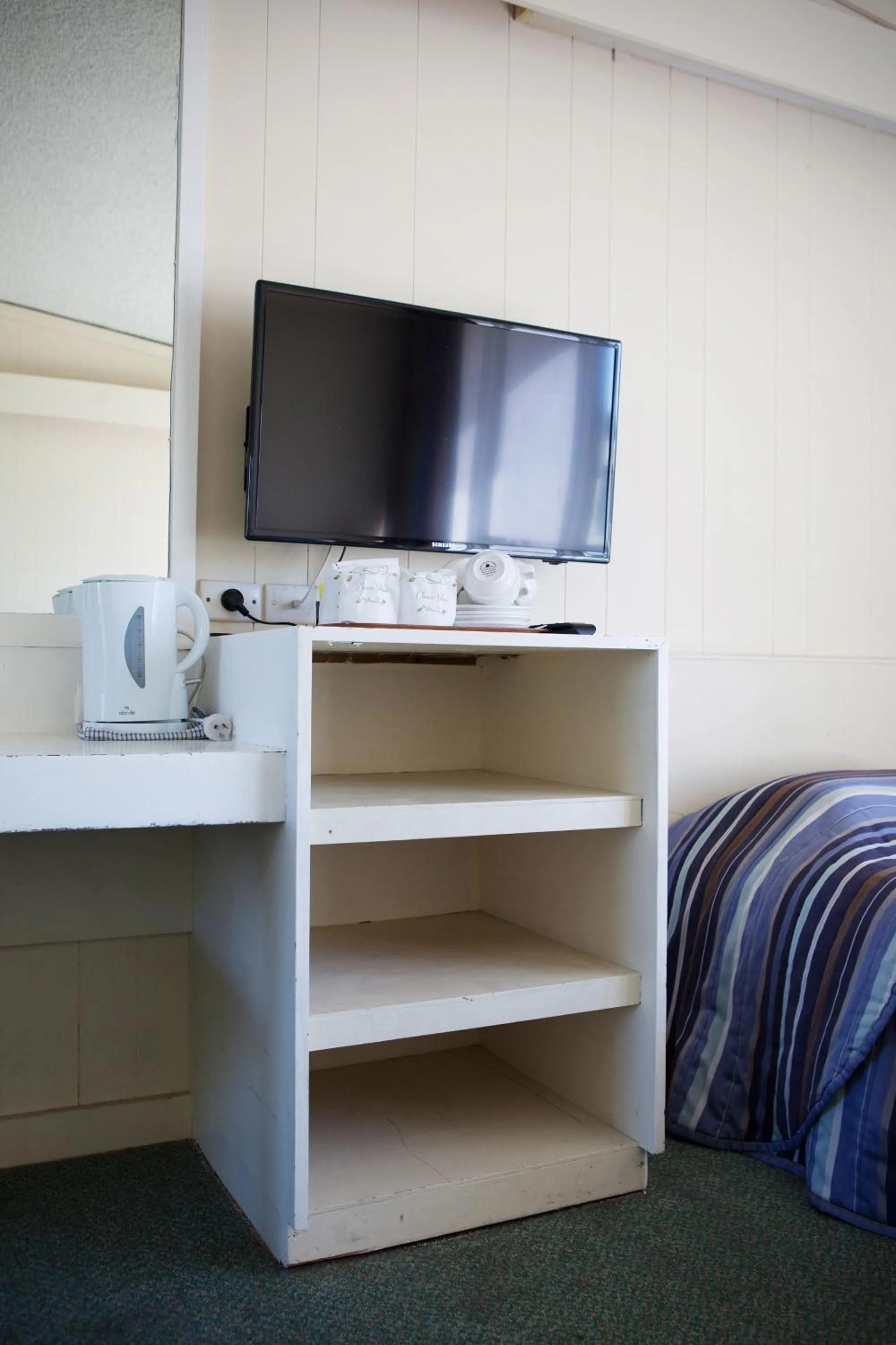 TV and multimedia, Bed in Sunnybank Hotel Brisbane