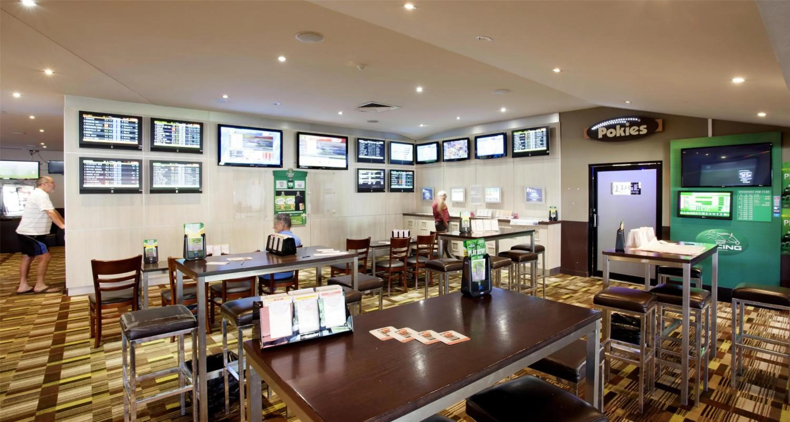 Lounge or bar in Nightcap at Edge Hill Tavern