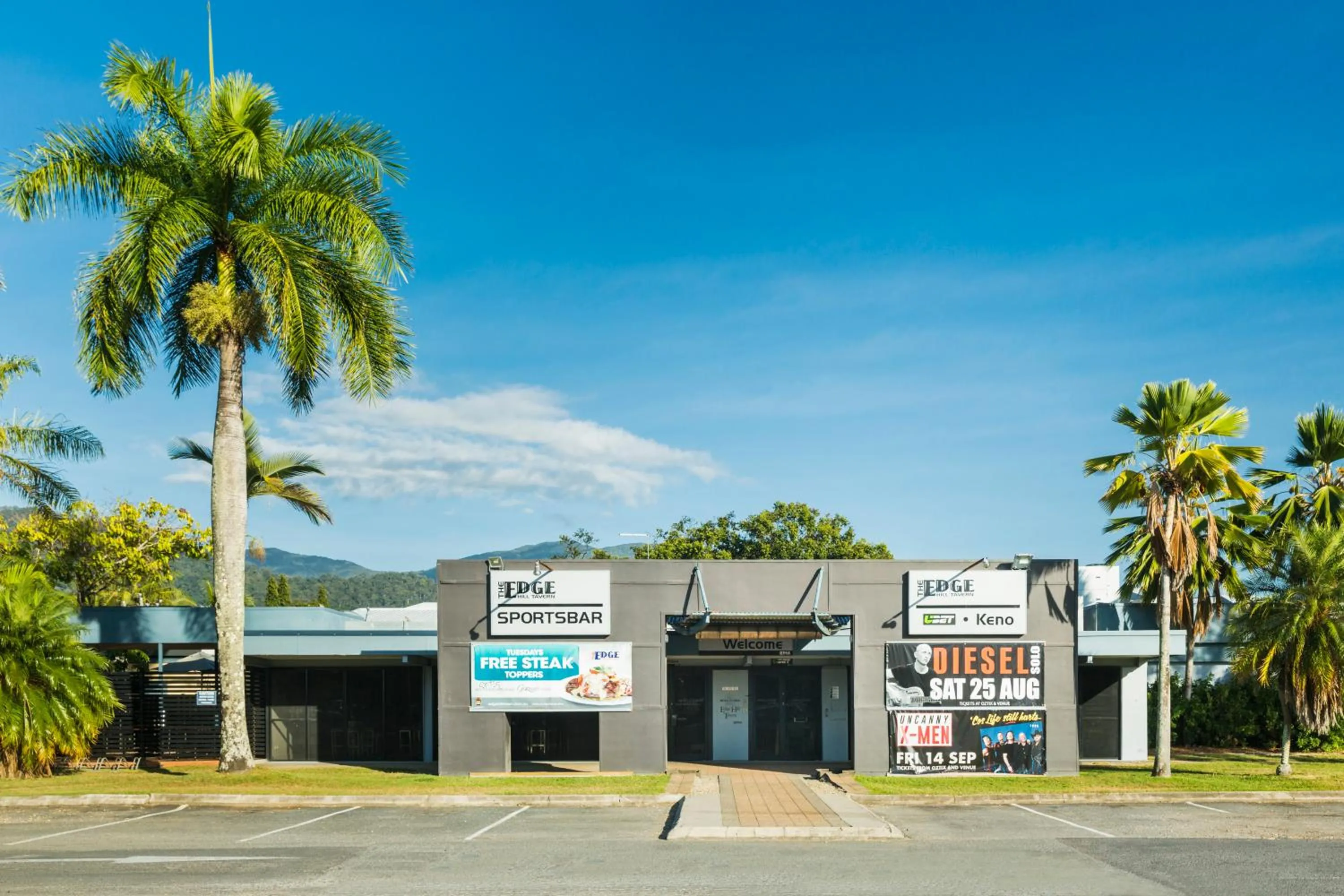 Street view in Nightcap at Edge Hill Tavern