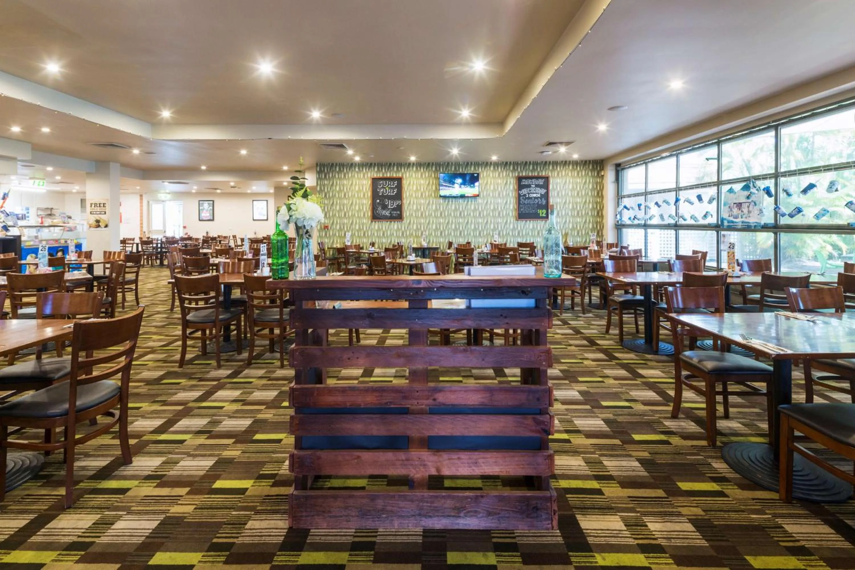 Food and drinks in Nightcap at Edge Hill Tavern