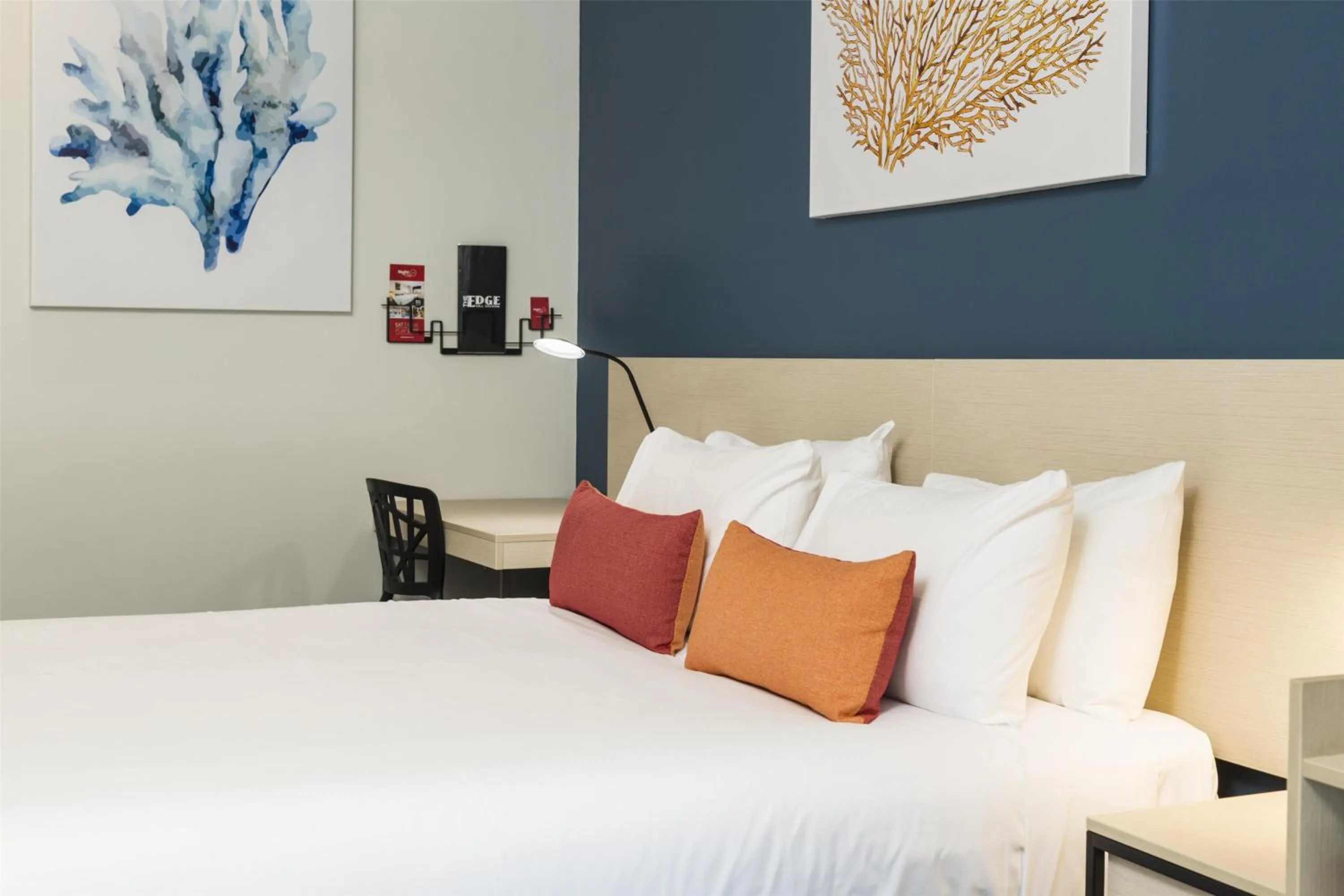 Bedroom, Bed in Nightcap at Edge Hill Tavern