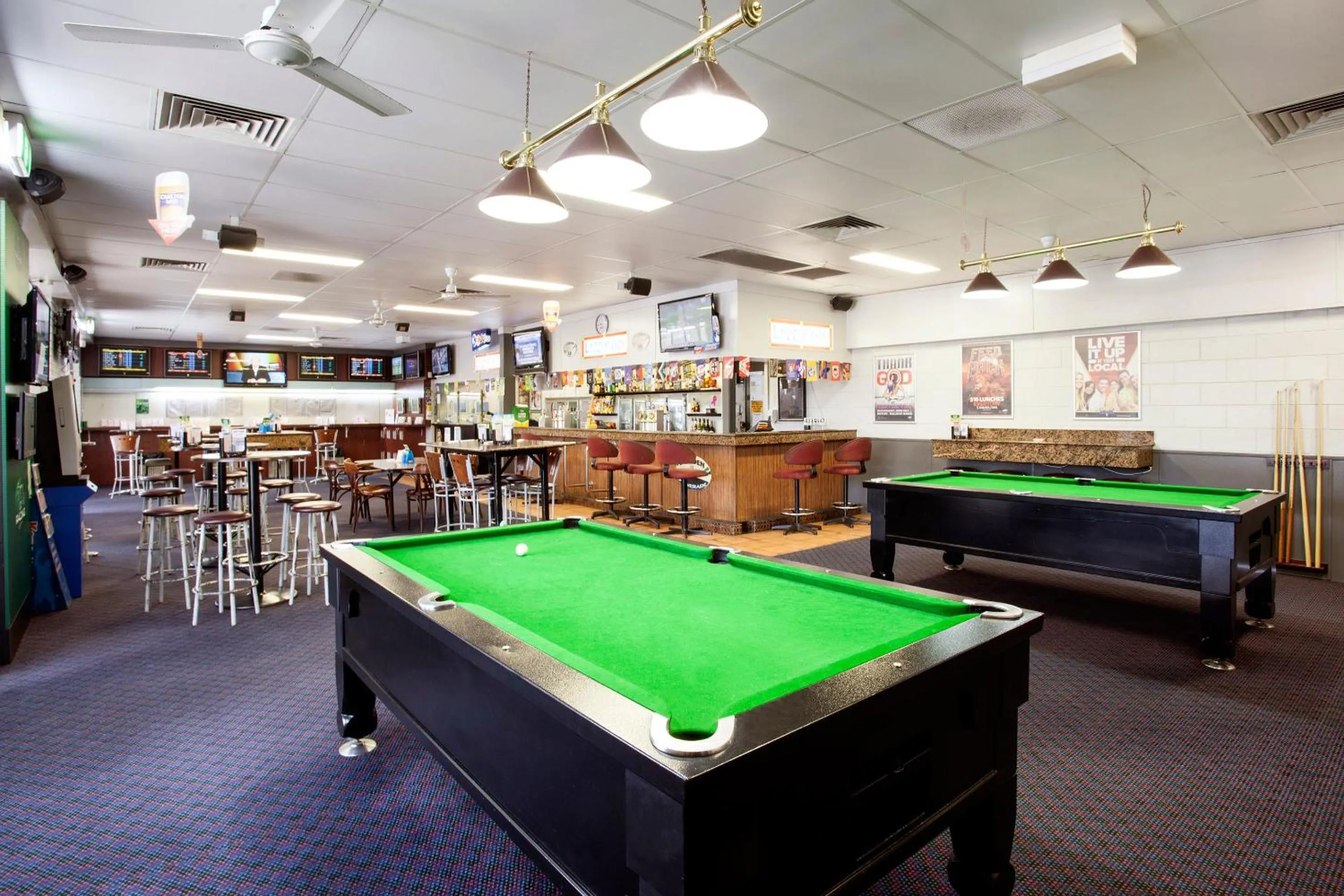 Billiard in Upper Ross Hotel