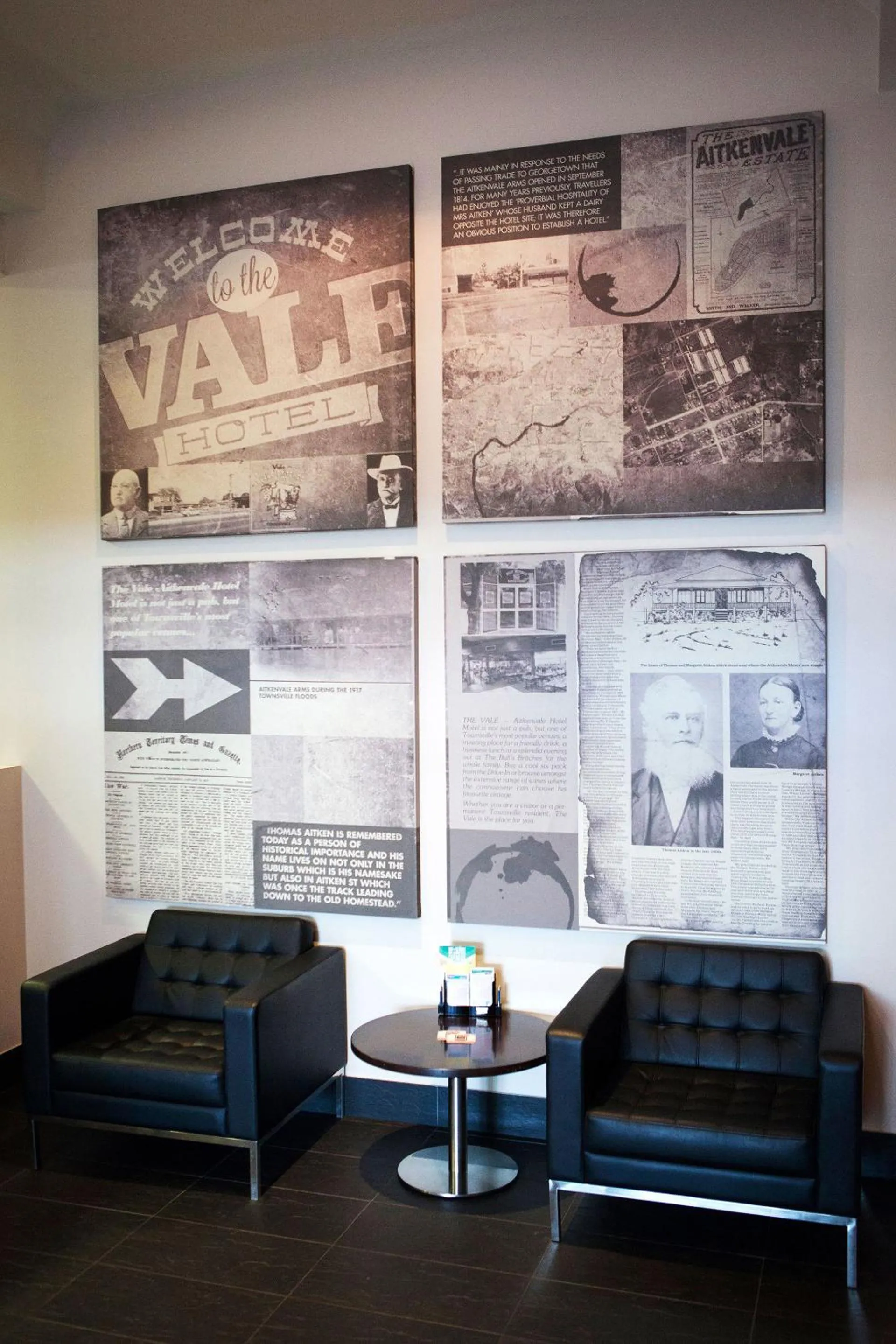 Lobby or reception in Vale Hotel