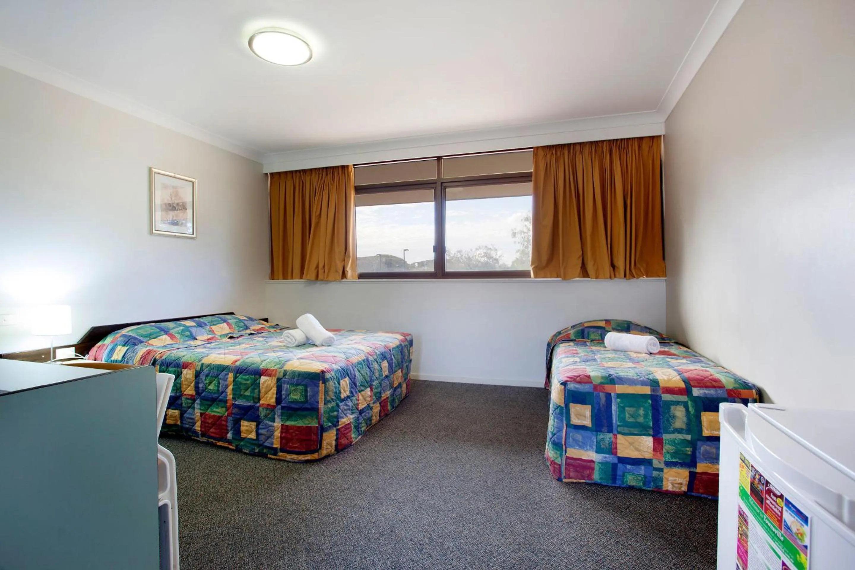 Bedroom, Bed in Vale Hotel