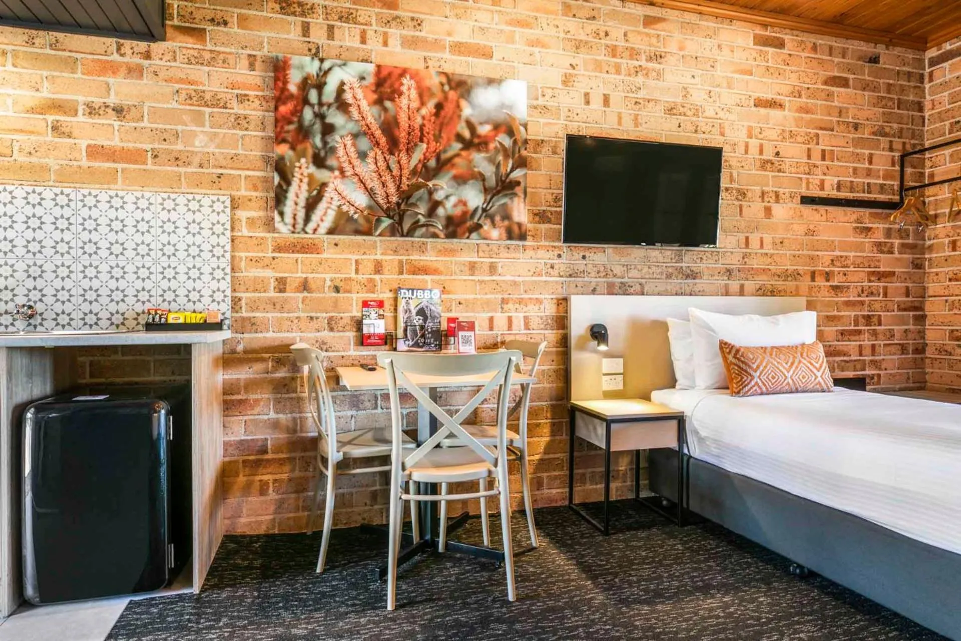 Dining area, Bed in Nightcap at Macquarie Inn