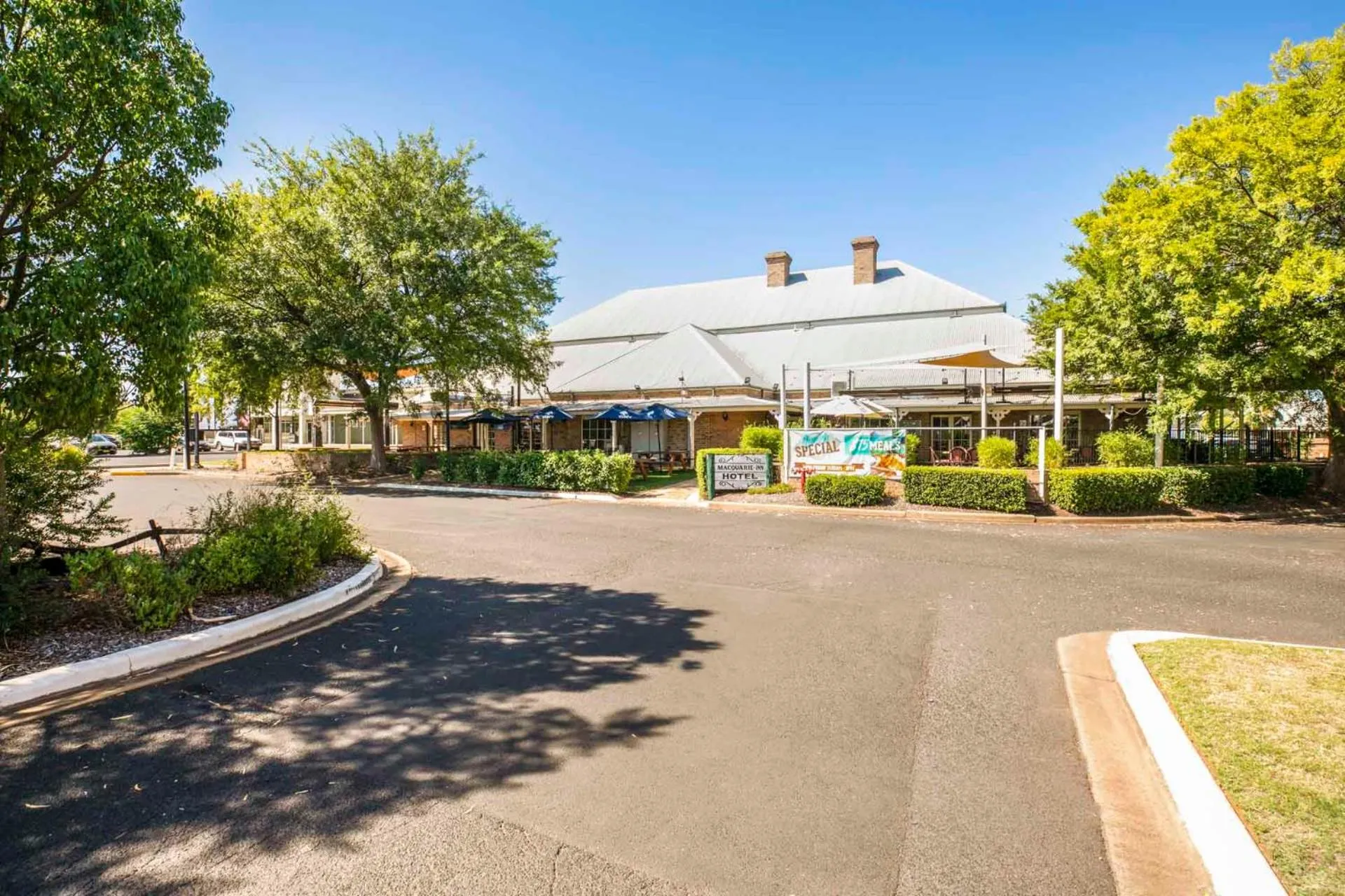 Property building in Nightcap at Macquarie Inn