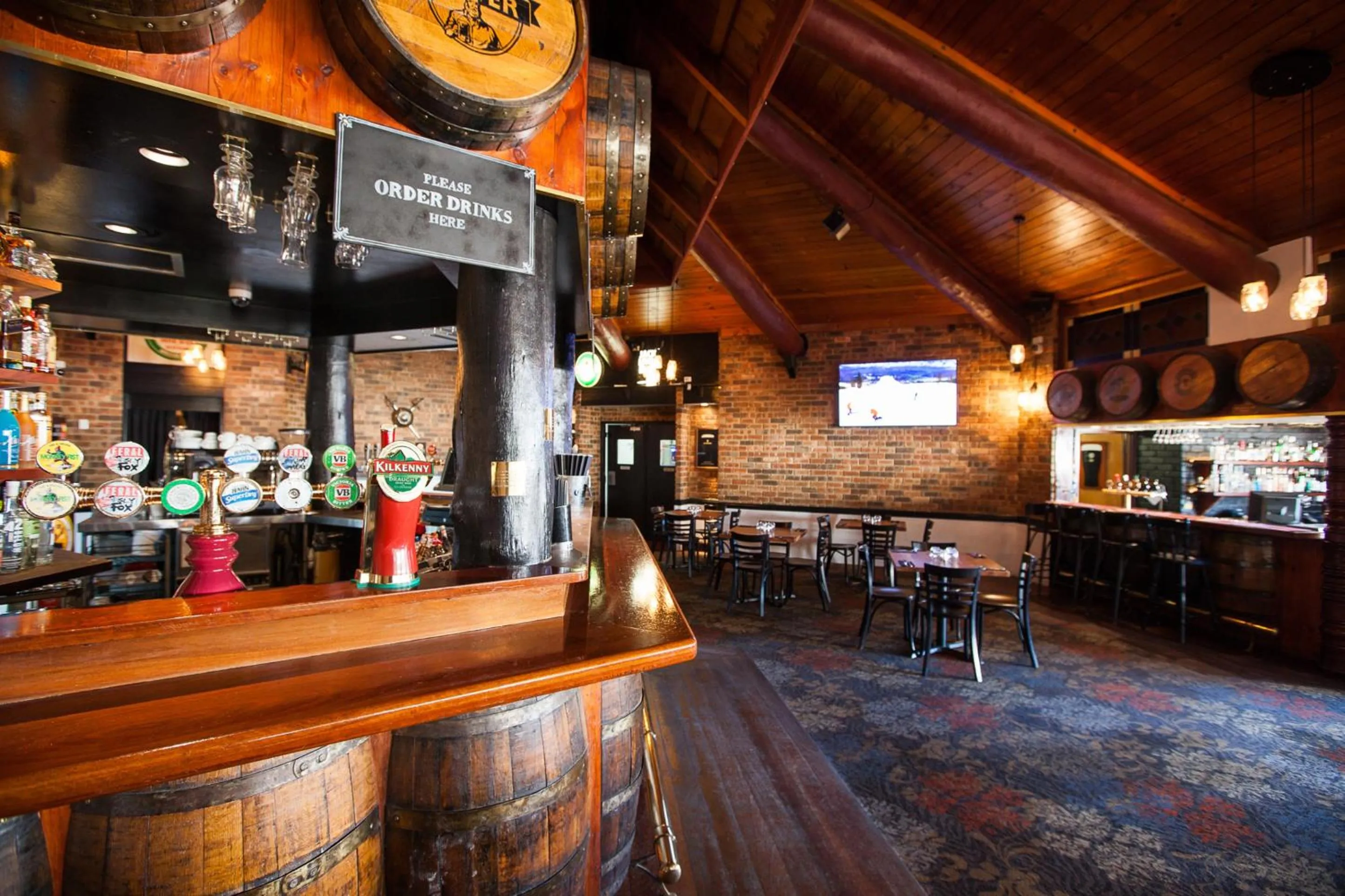 Restaurant/places to eat in Leisure Inn Hotel Rockingham