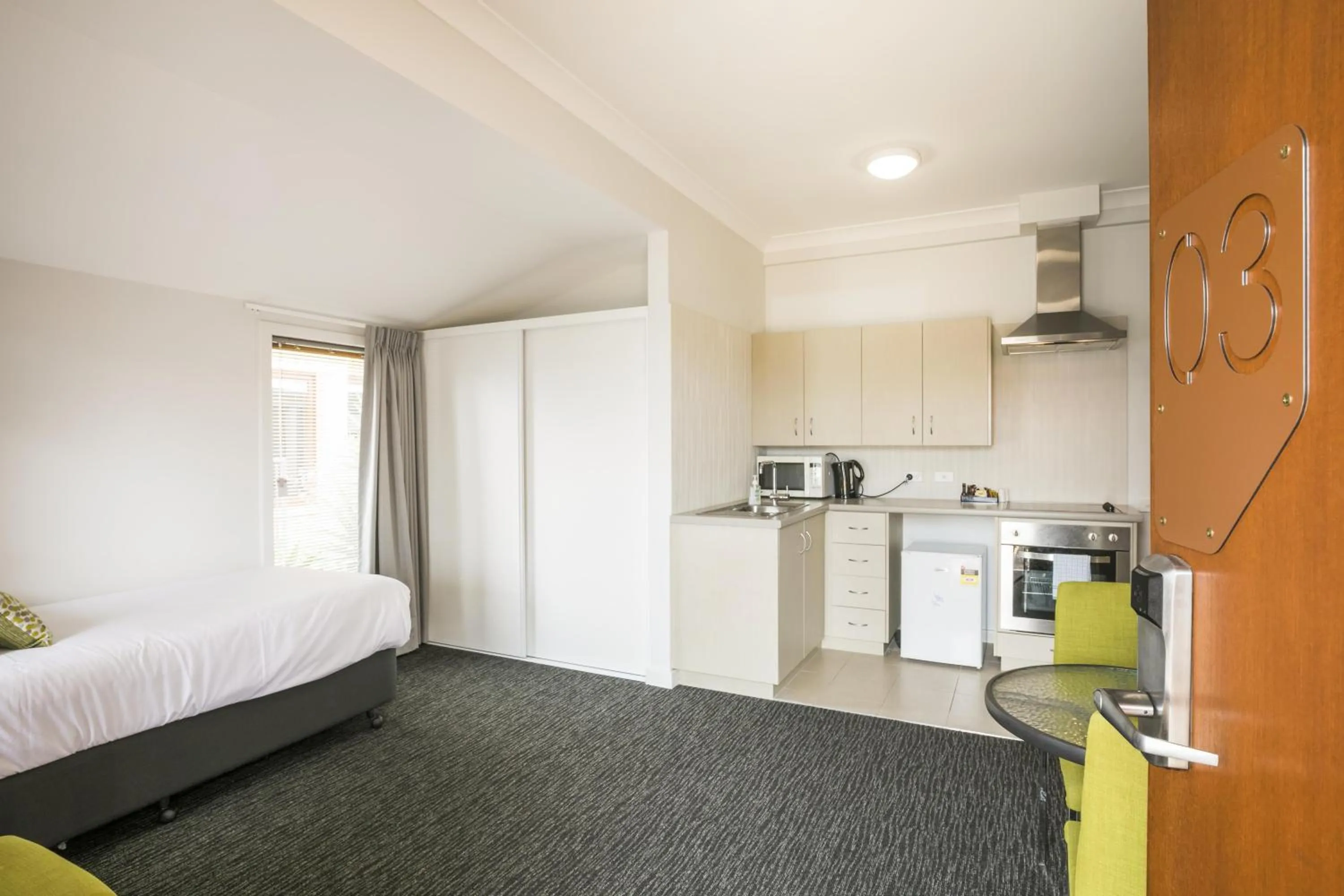 Bedroom, Bed in Nightcap at the Ship Inn