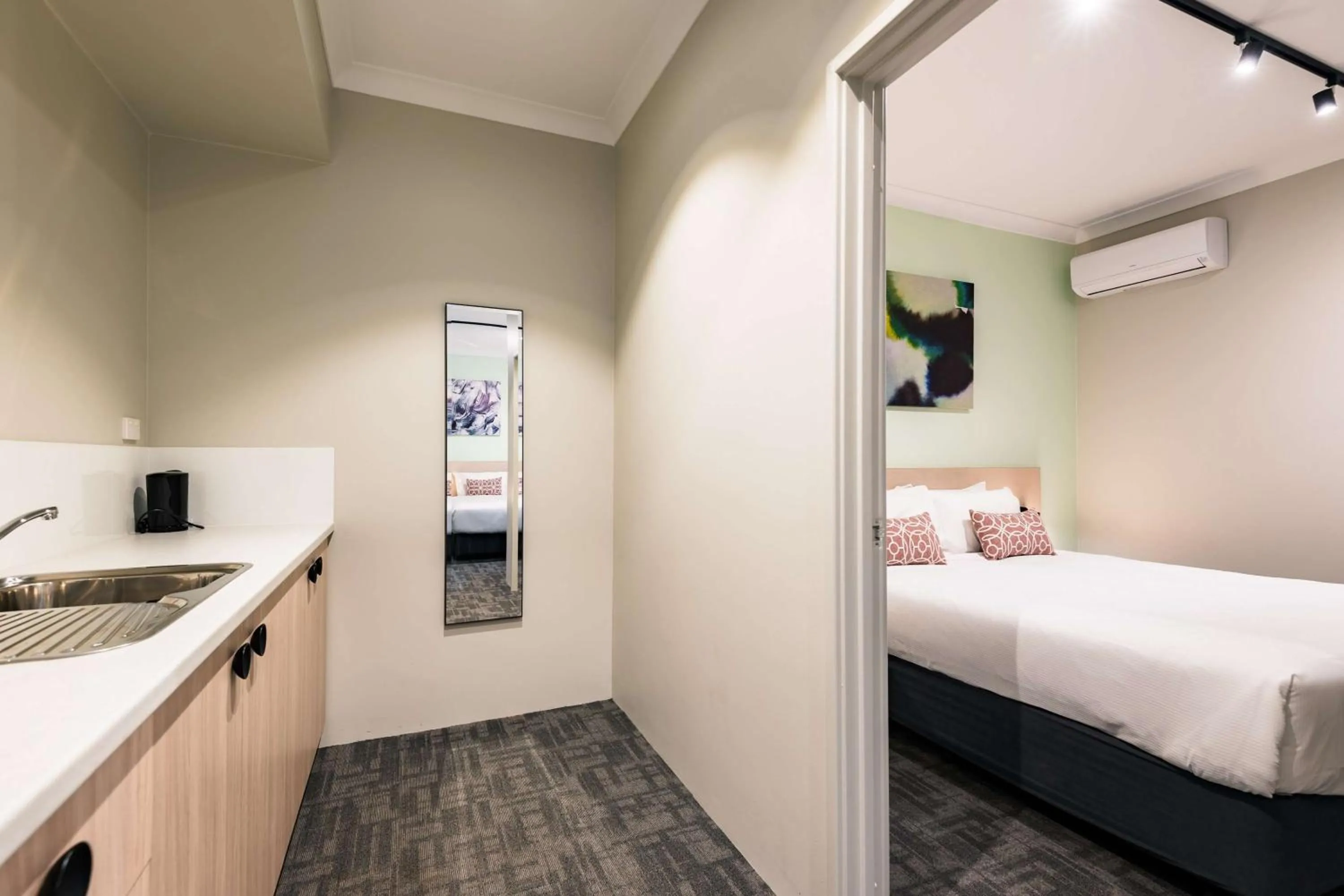 Bedroom, Bed in Nightcap at Wanneroo Tavern