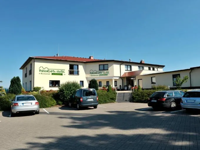 Facade/entrance in Panorama Hotel am Frankenstein