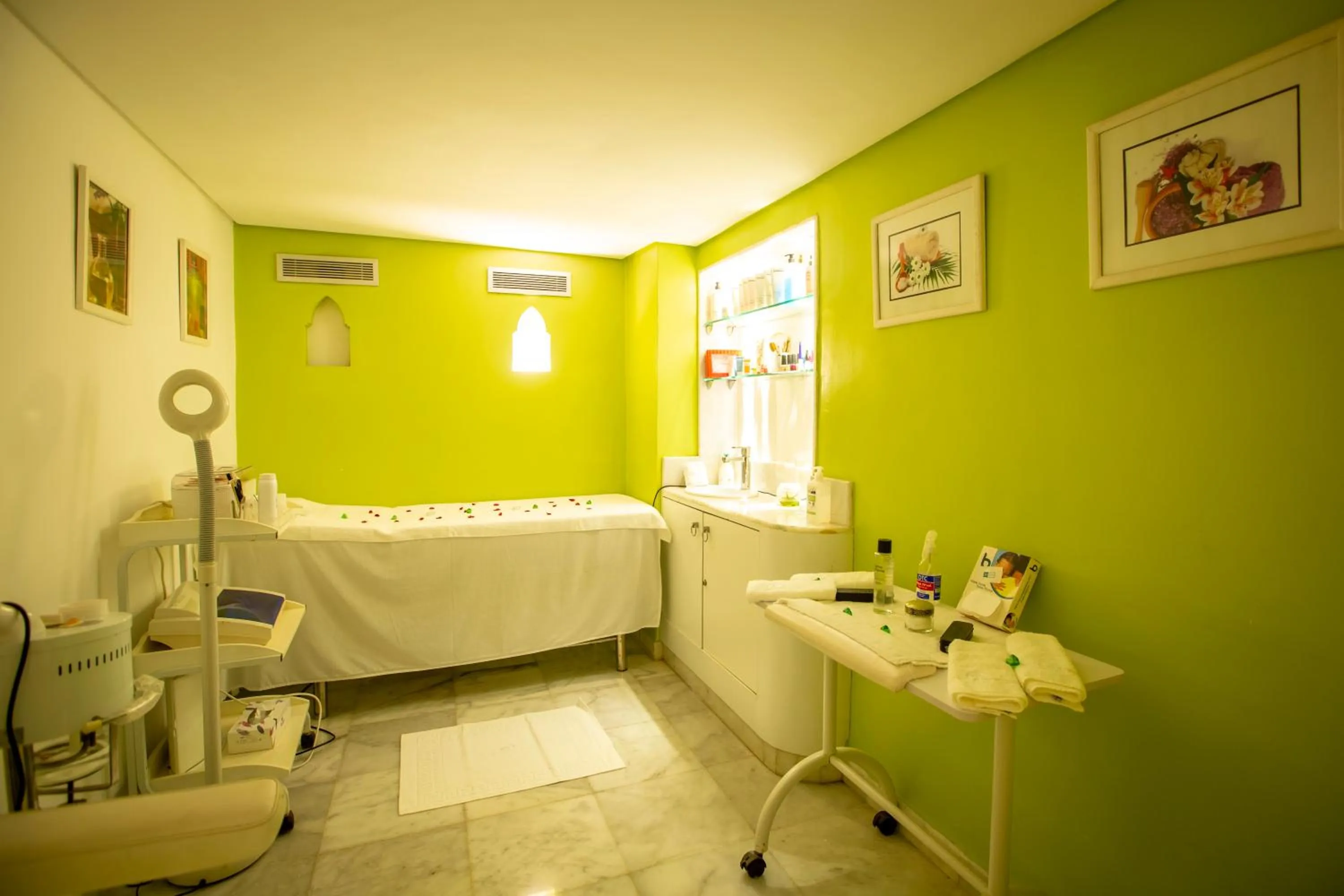 Massage, Bed in Hotel Atlantic Agdal