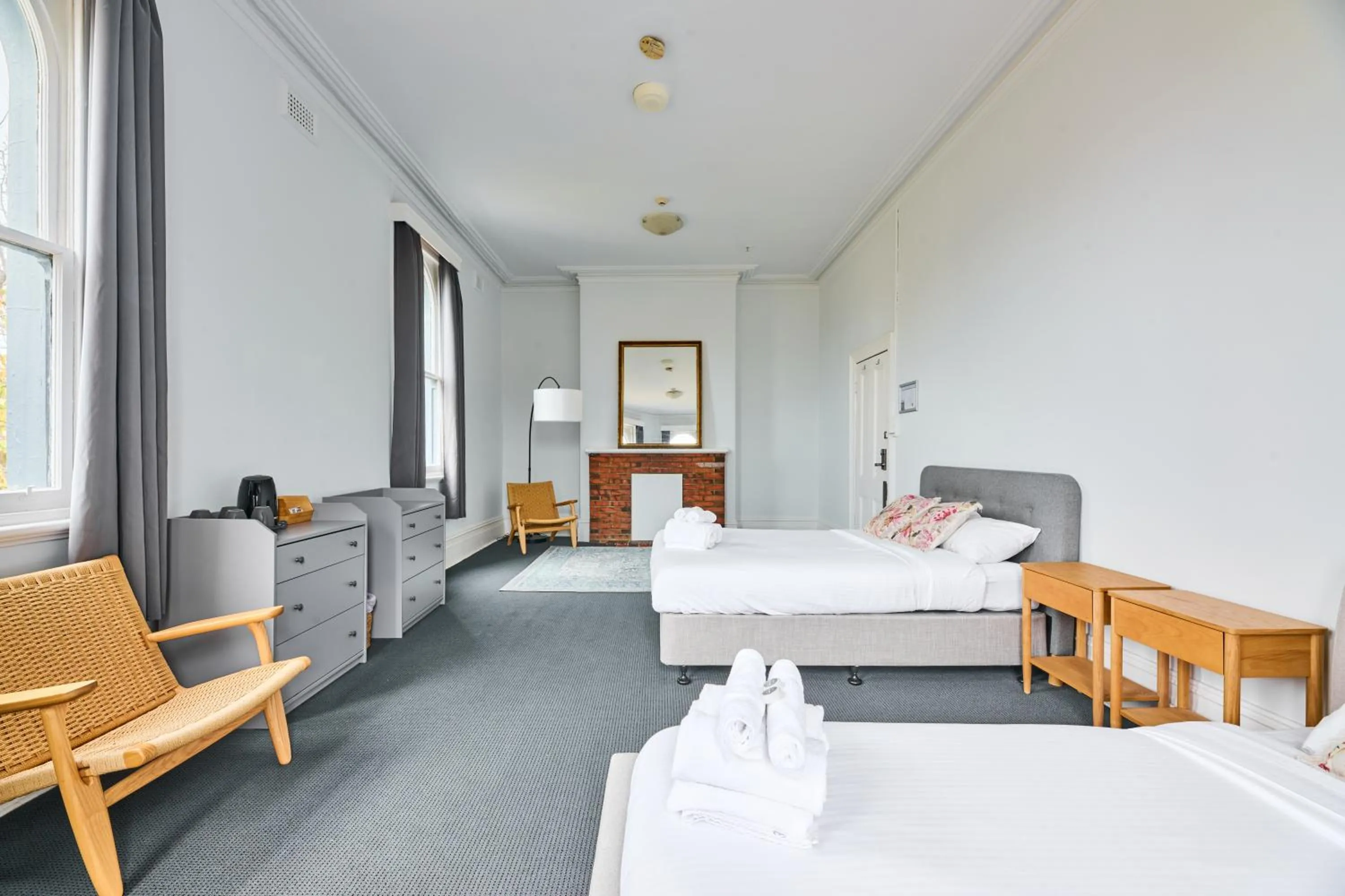 Bed in College Lawn Hotel