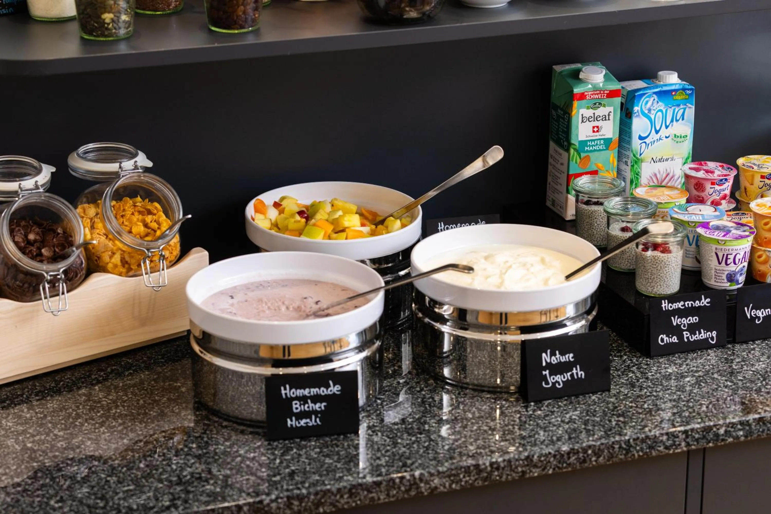 Food and drinks in Fred Hotel Zürich Hauptbahnhof