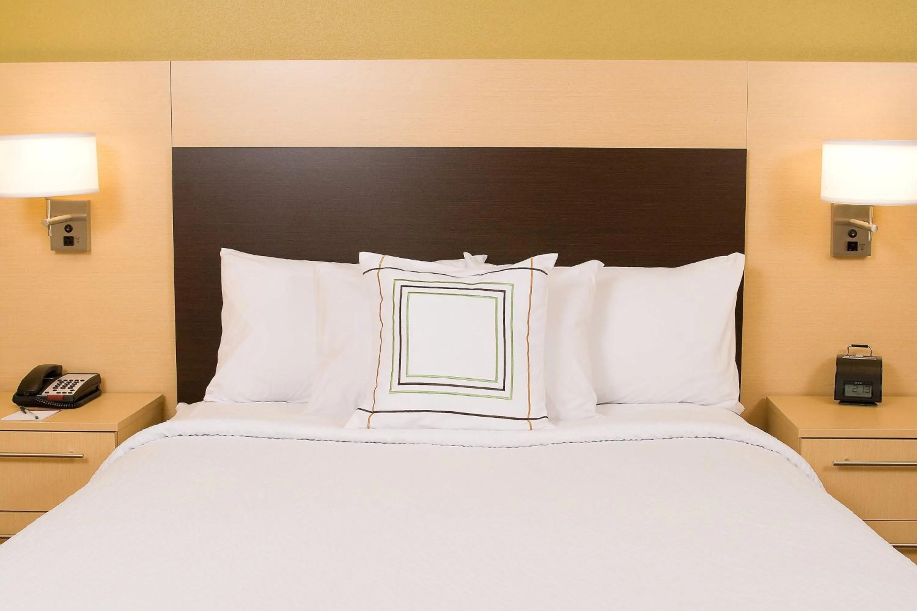 Photo of the whole room, Bed in TownePlace Suites by Marriott York