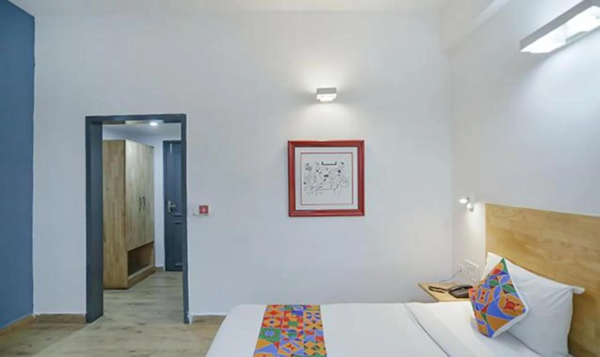 Bed in FabHotel F9 Sector 51