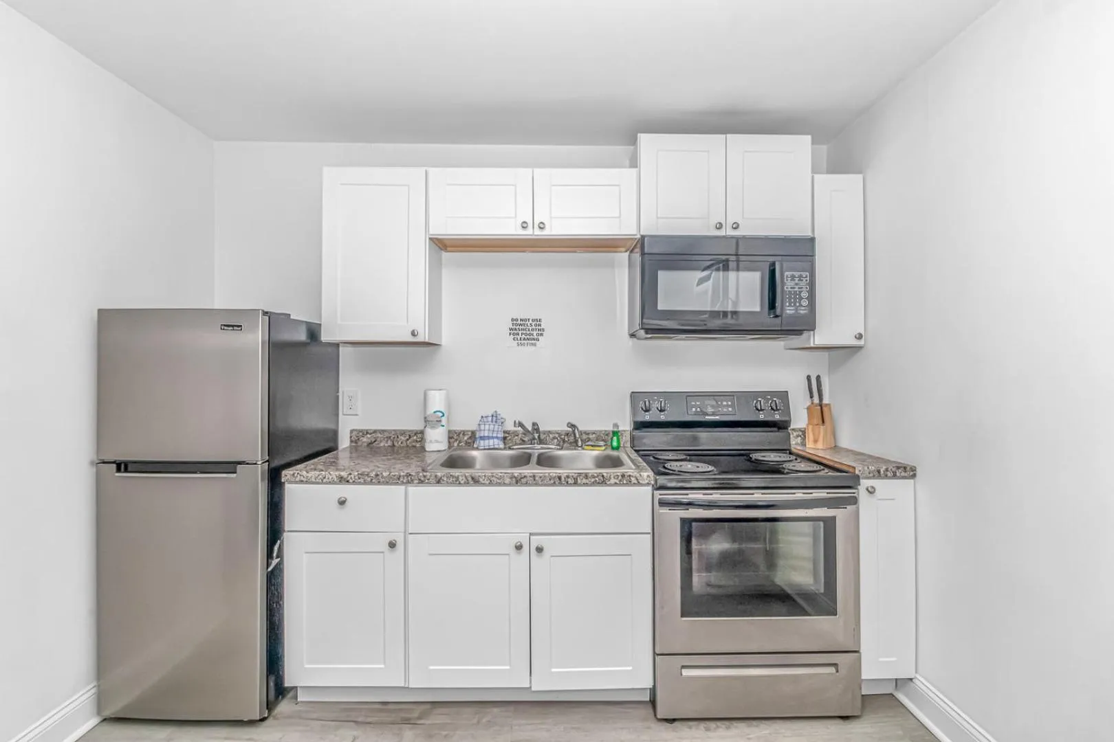 Kitchen or kitchenette in Sun Fun