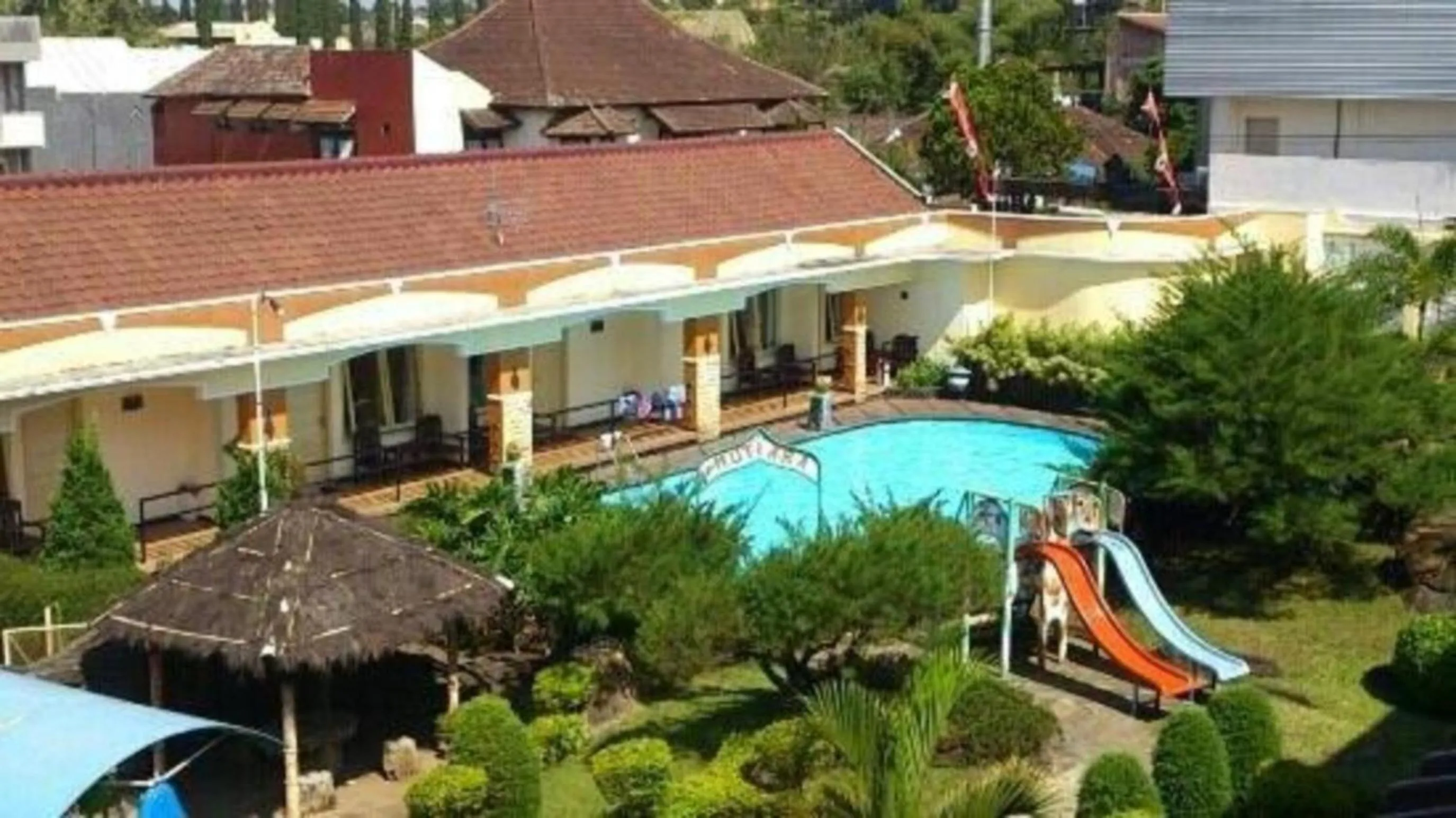 Property building in Hotel Mutiara Baru