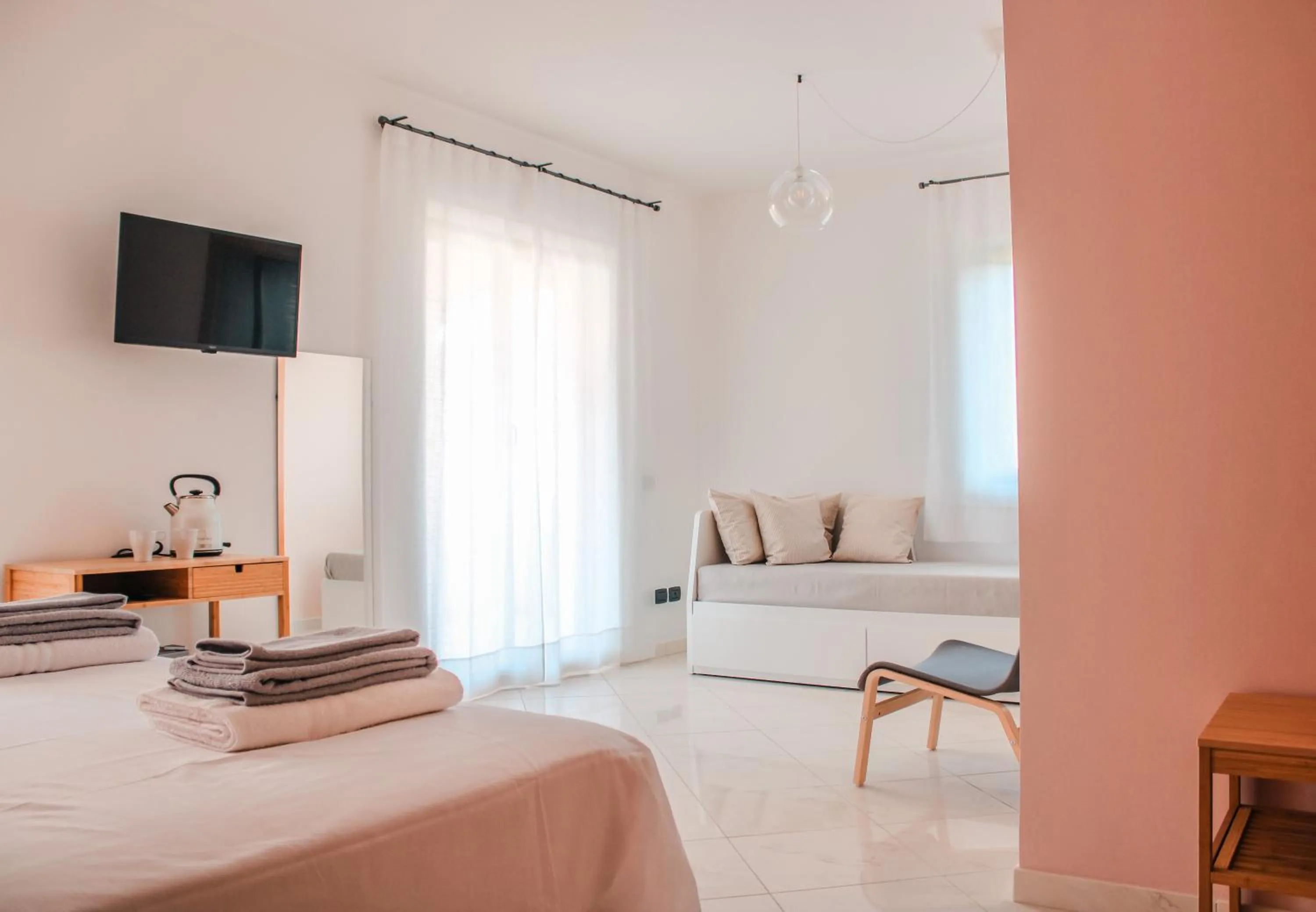 TV and multimedia, Bed in Magna Grecia B&B e Appartamenti
