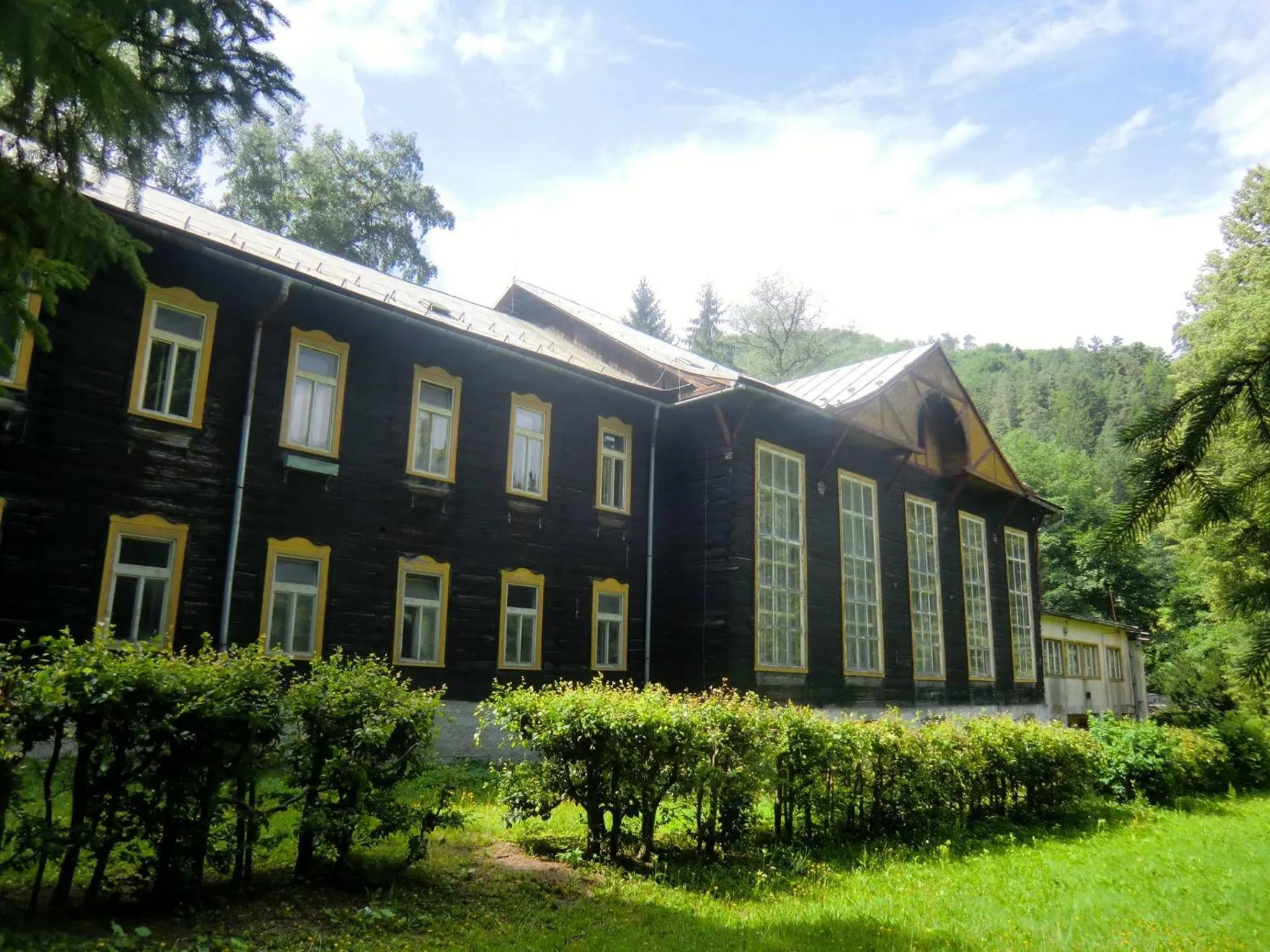 Property building in Kúpele Brusno - Kúpeľný hotel Poľana