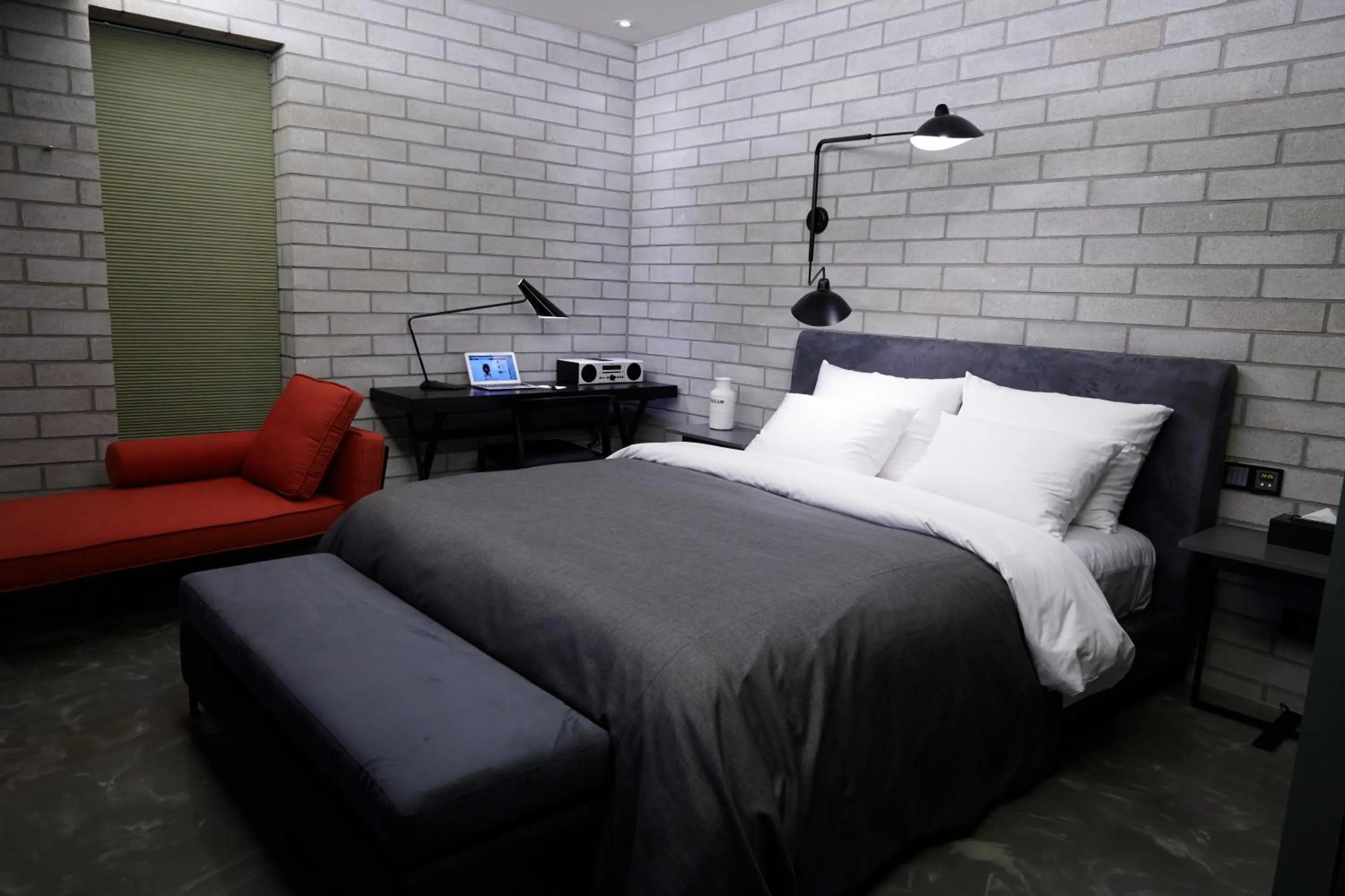 Photo of the whole room in Hotel Lacky Daejeon