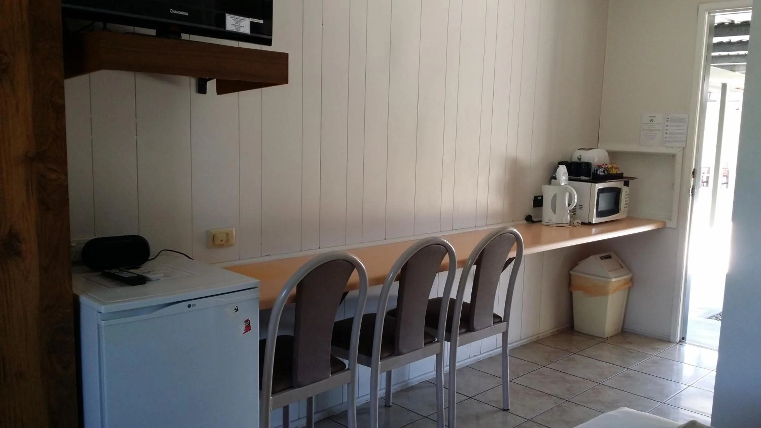 Coffee/tea facilities in Mackay Motor Inn