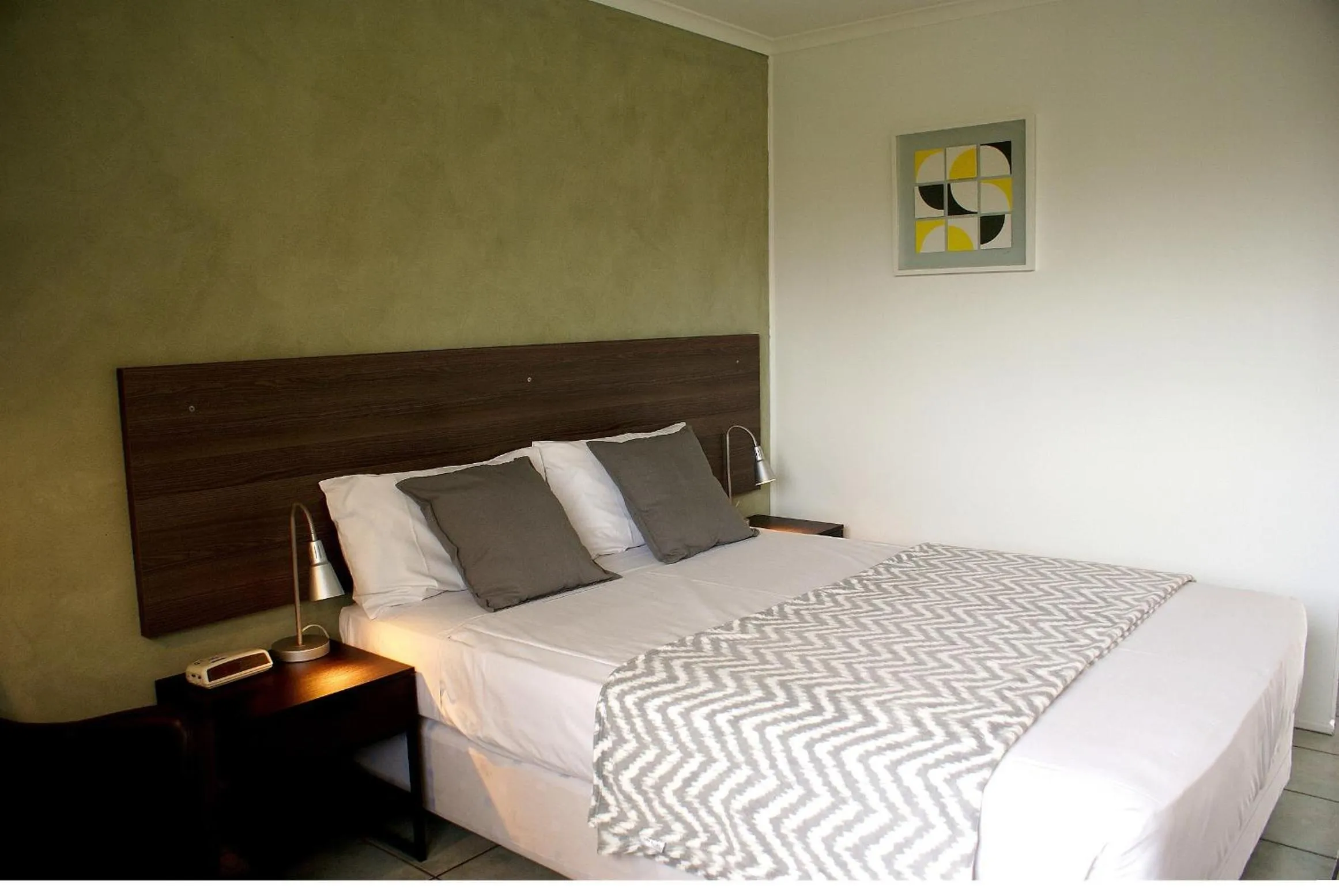 Bed in Mackay Motor Inn