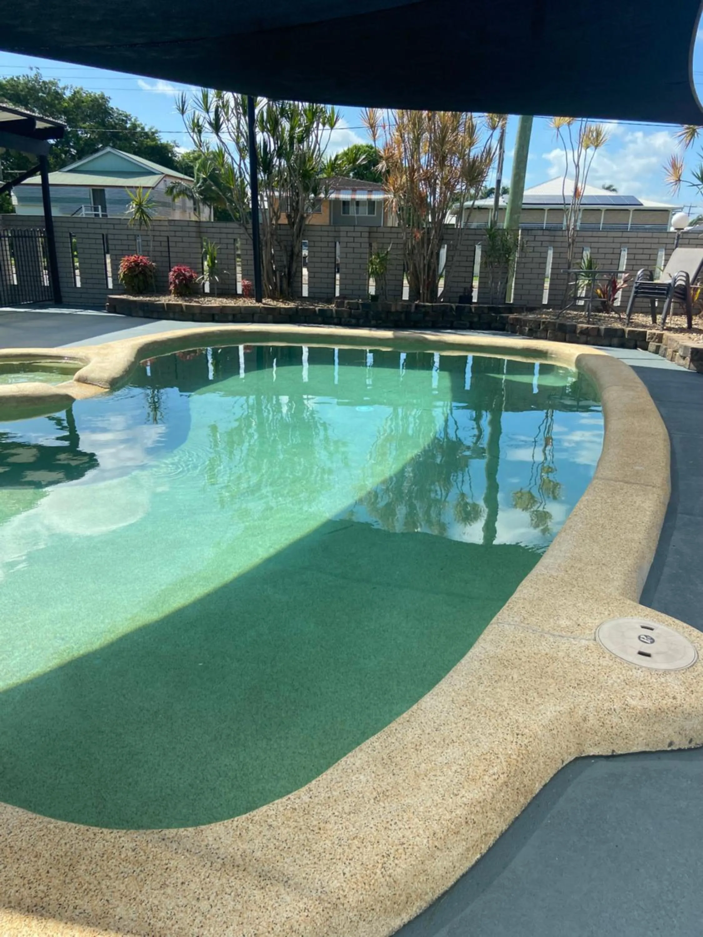 Swimming pool in Mackay Motor Inn