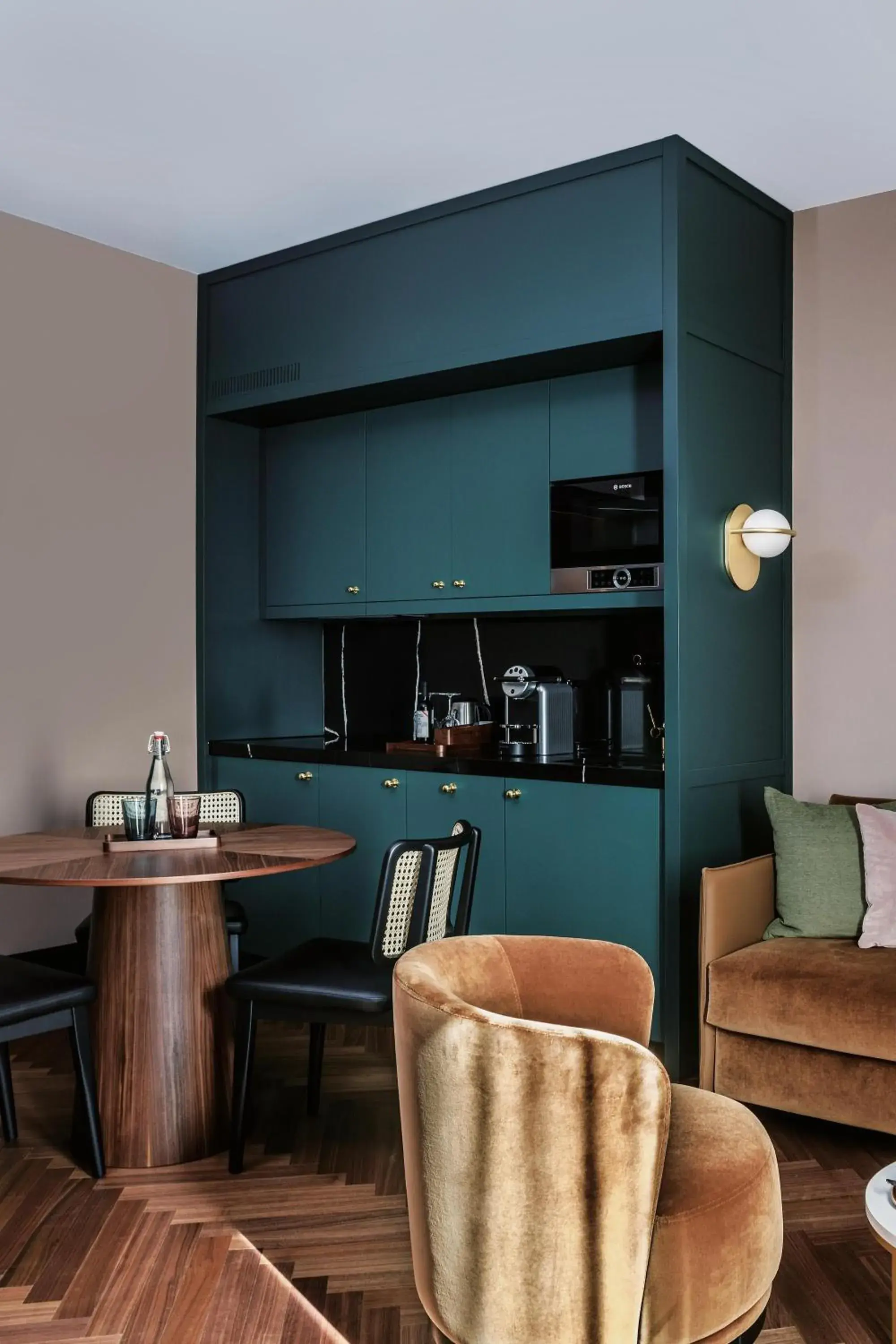 Superior Double or Twin Room in Sorell Boutique-Hotel Seidenhof Zürich Superior Double or Twin Room in Sorell Boutique-Hotel Seidenhof Zürich