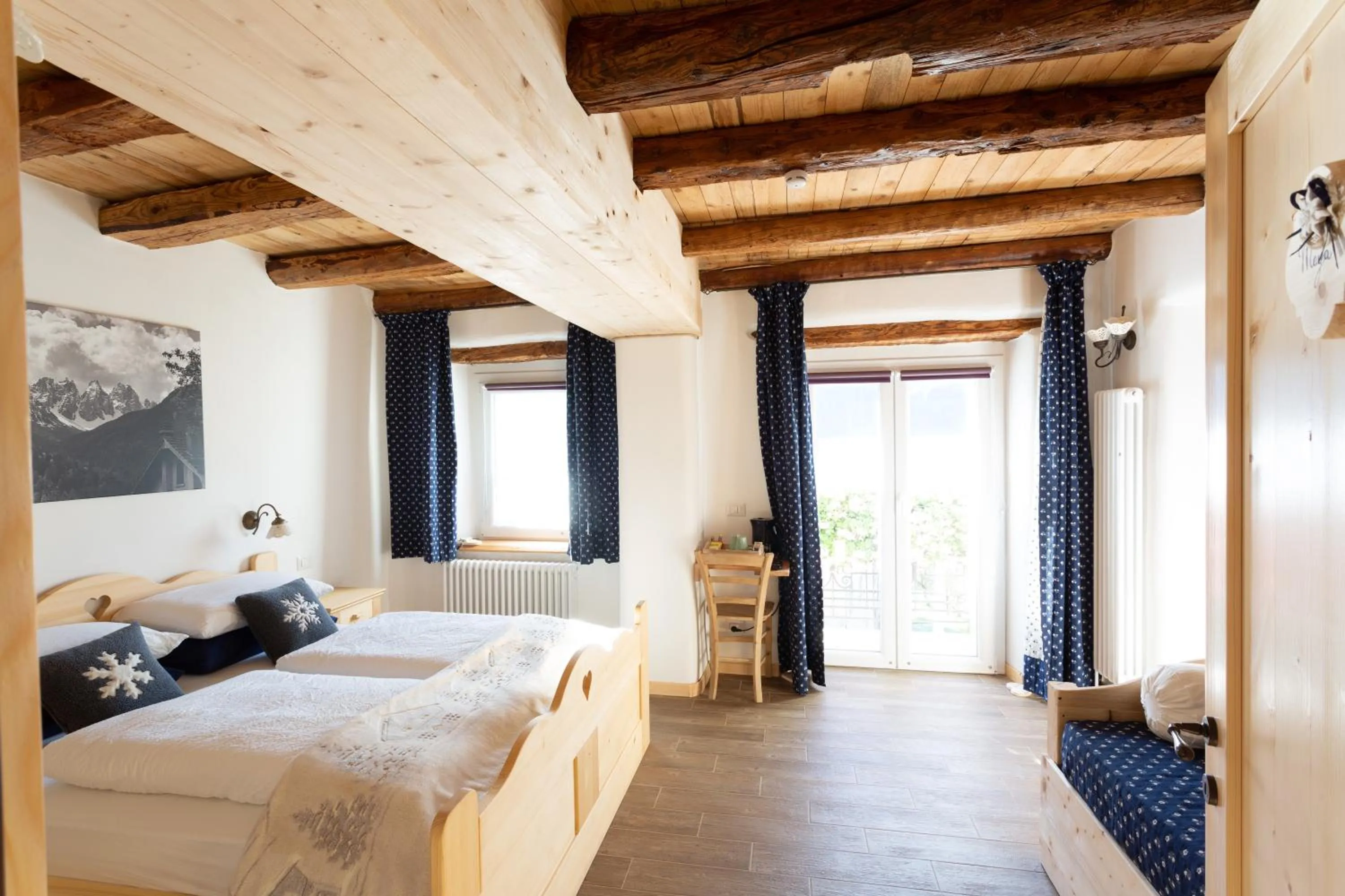 Photo of the whole room, Bed in B&B SognoInCadore