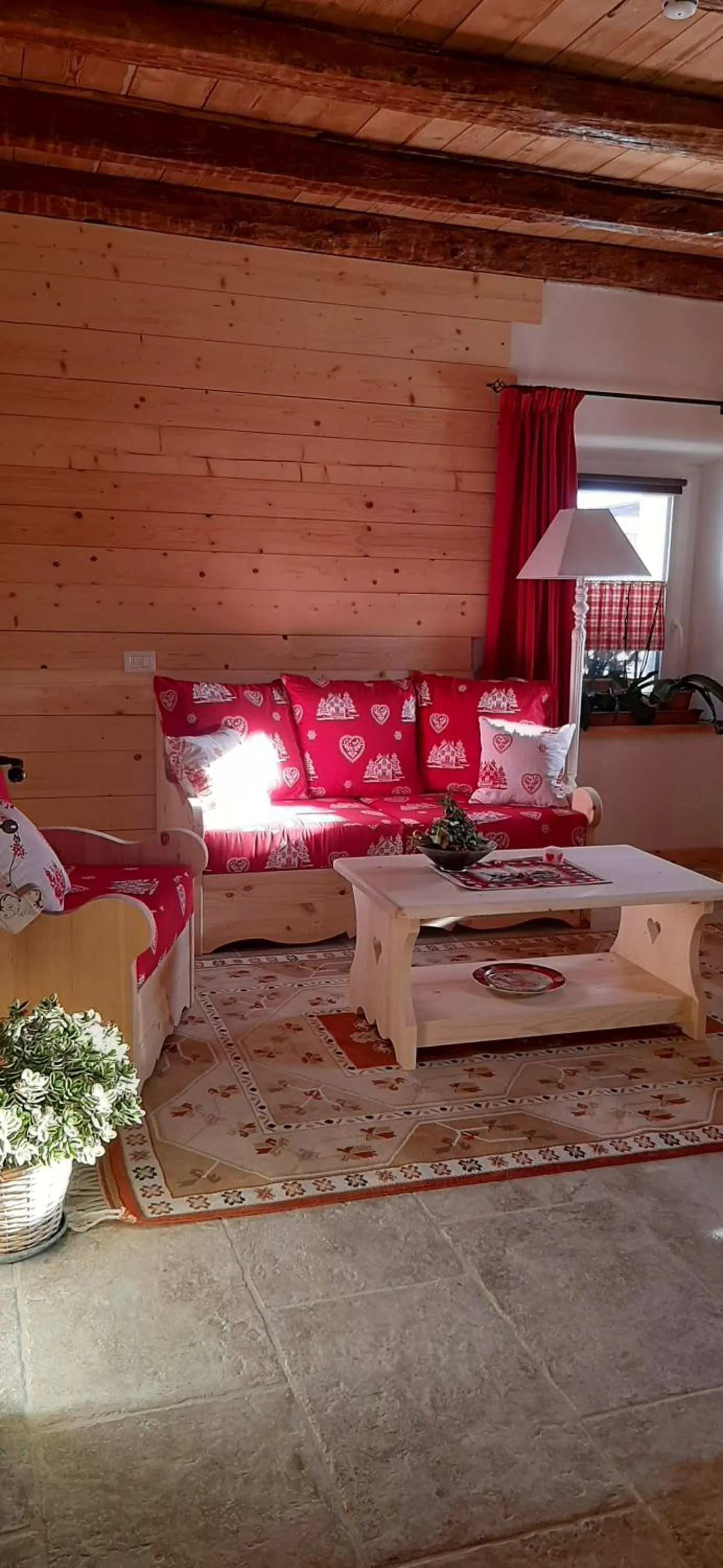 Communal lounge/ TV room in B&B SognoInCadore