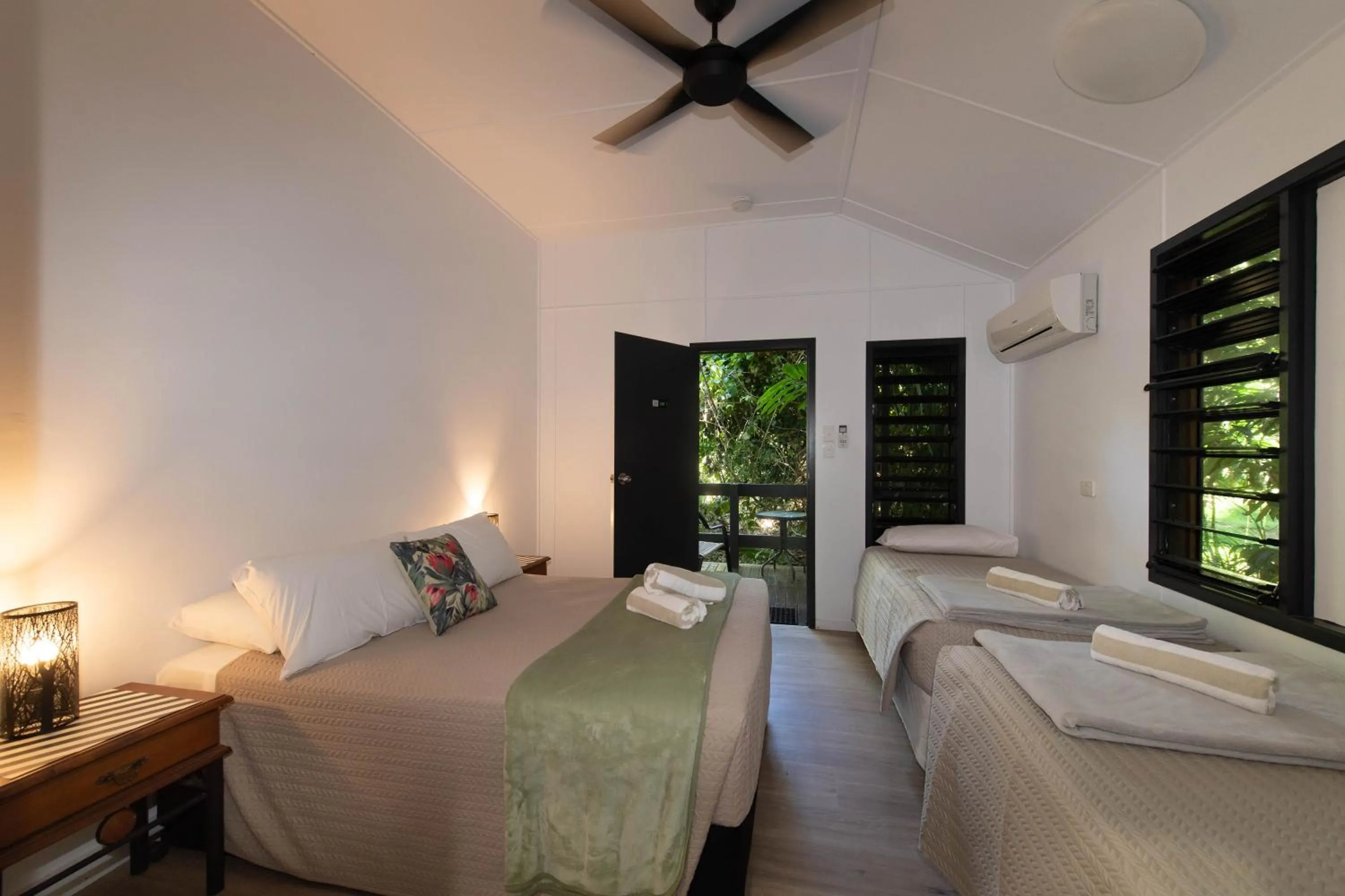 Photo of the whole room, Bed in Cape Trib Beach House