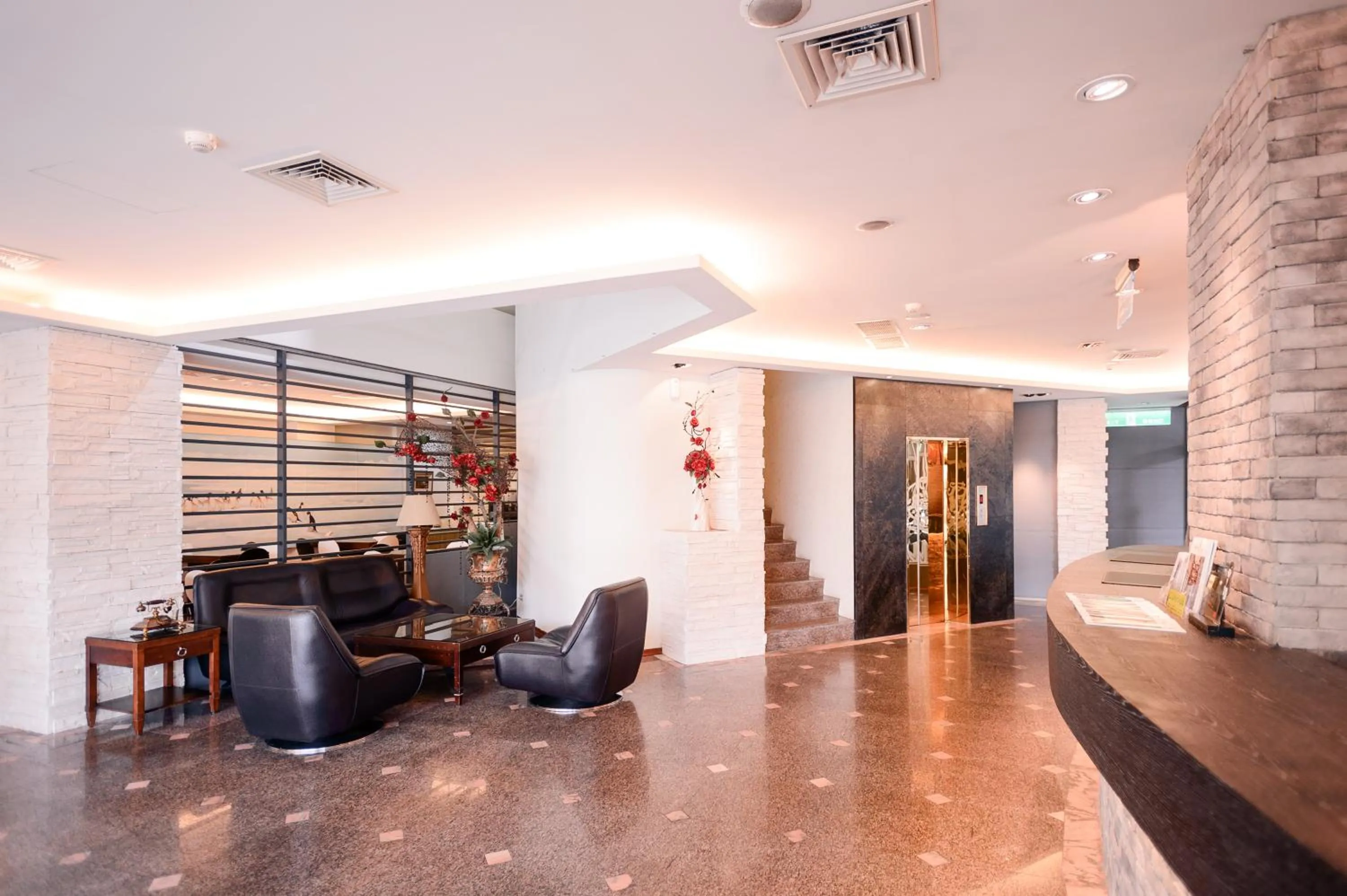 Lobby or reception in Waugh Den Business Hotel
