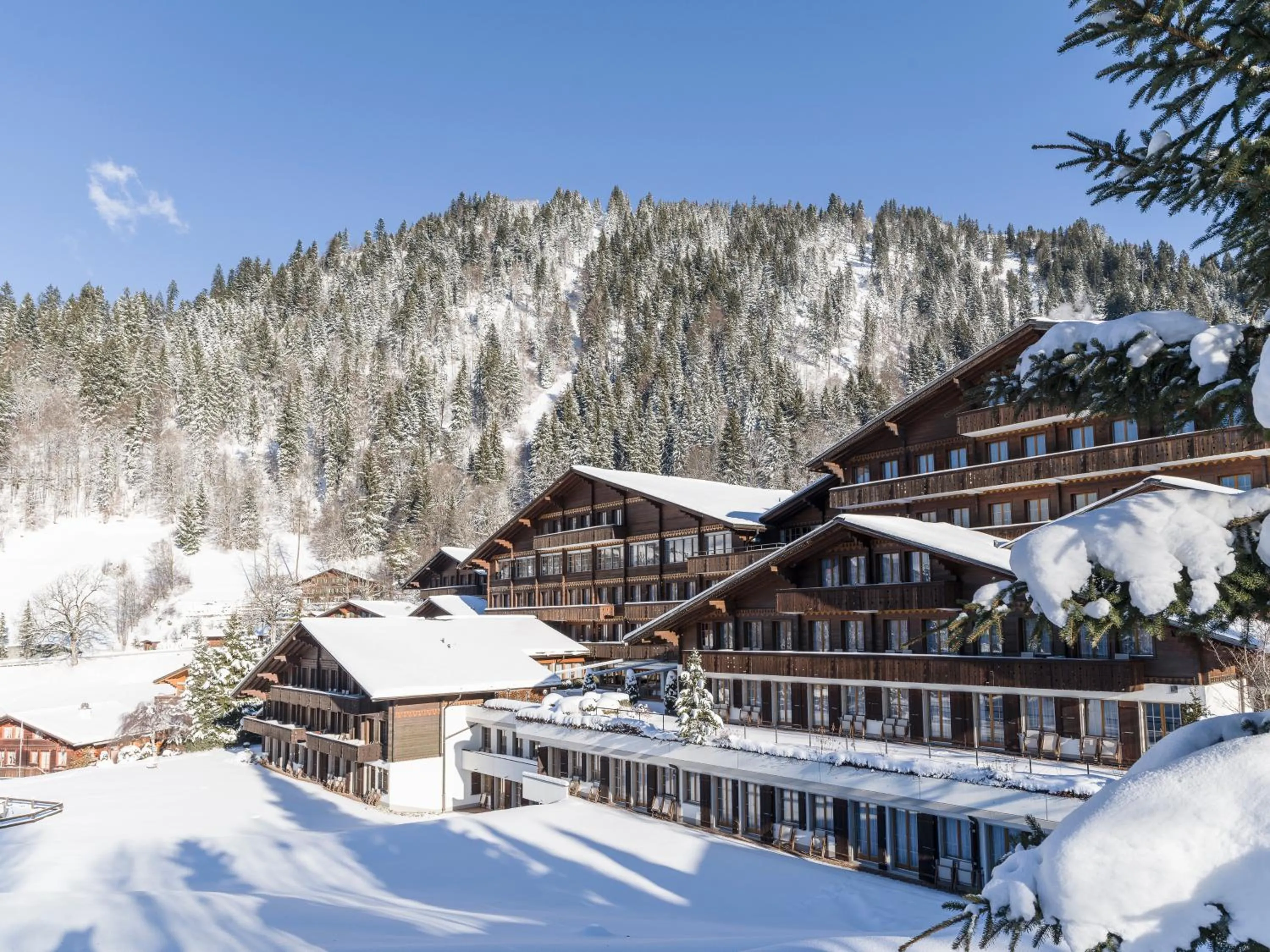 Facade/entrance in HUUS Gstaad